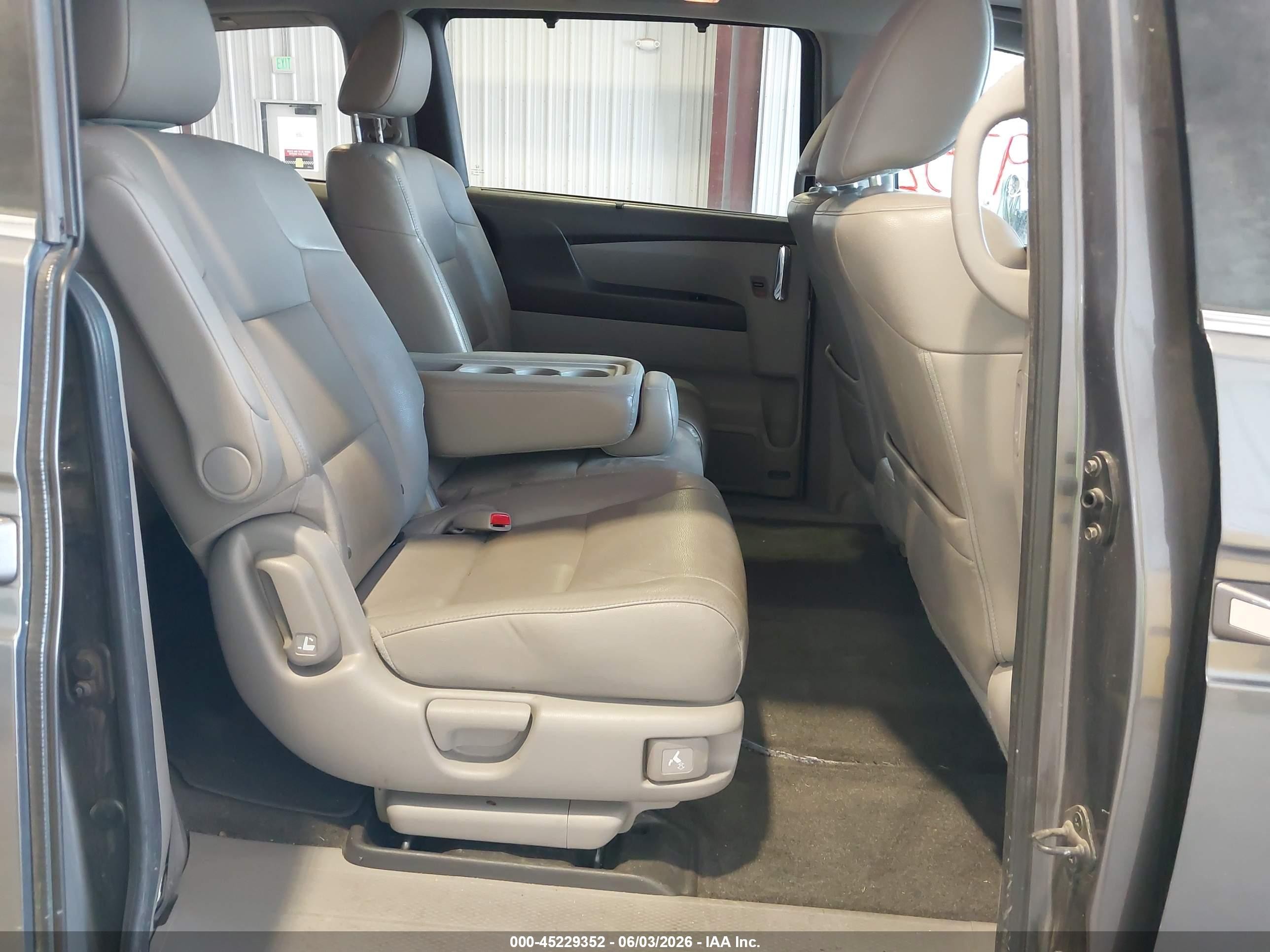 2014 Honda Odyssey Ex-l Gray vin: 5FNRL5H63EB054003