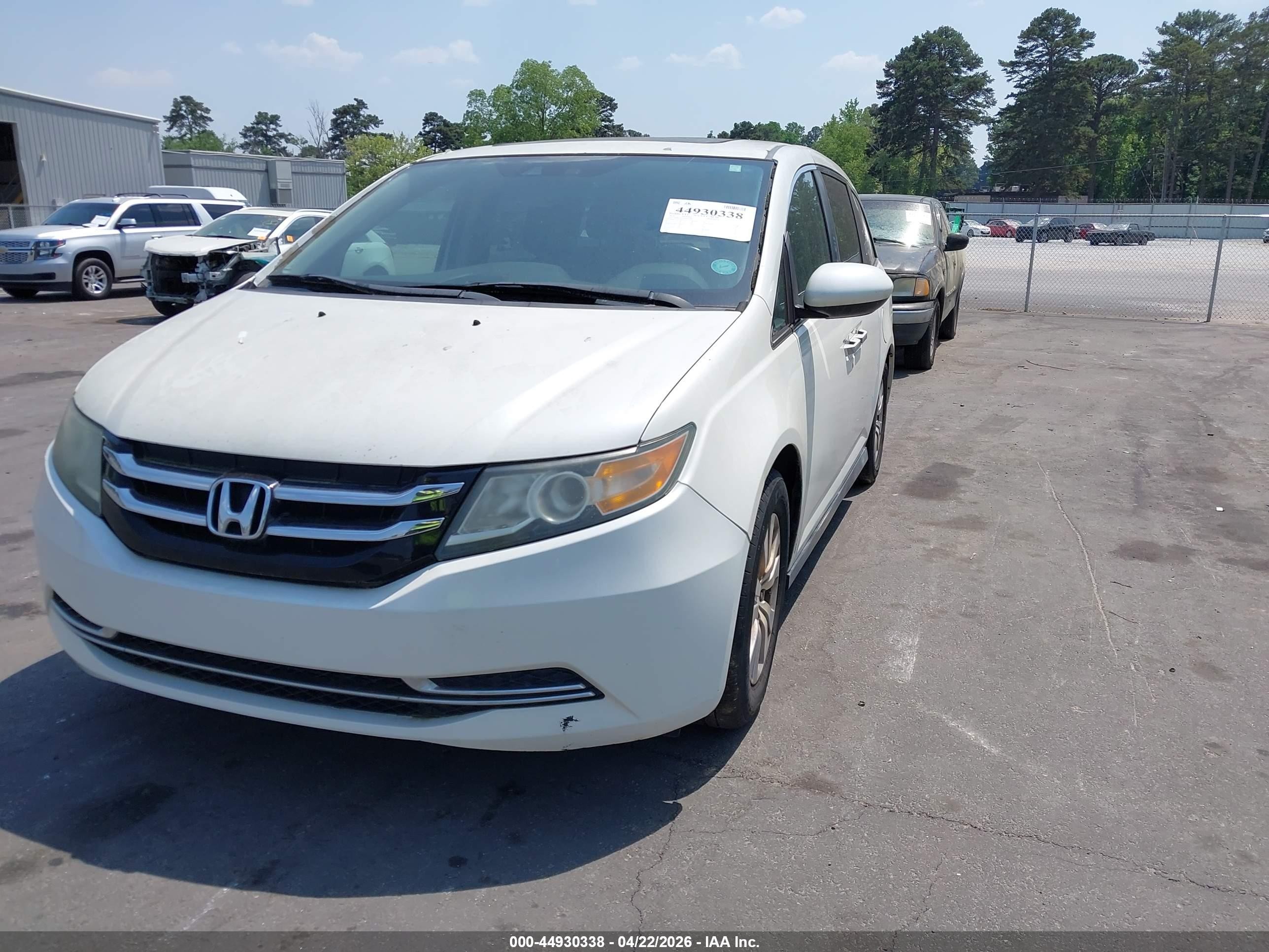 2014 Honda Odyssey Ex-l White vin: 5FNRL5H63EB072548