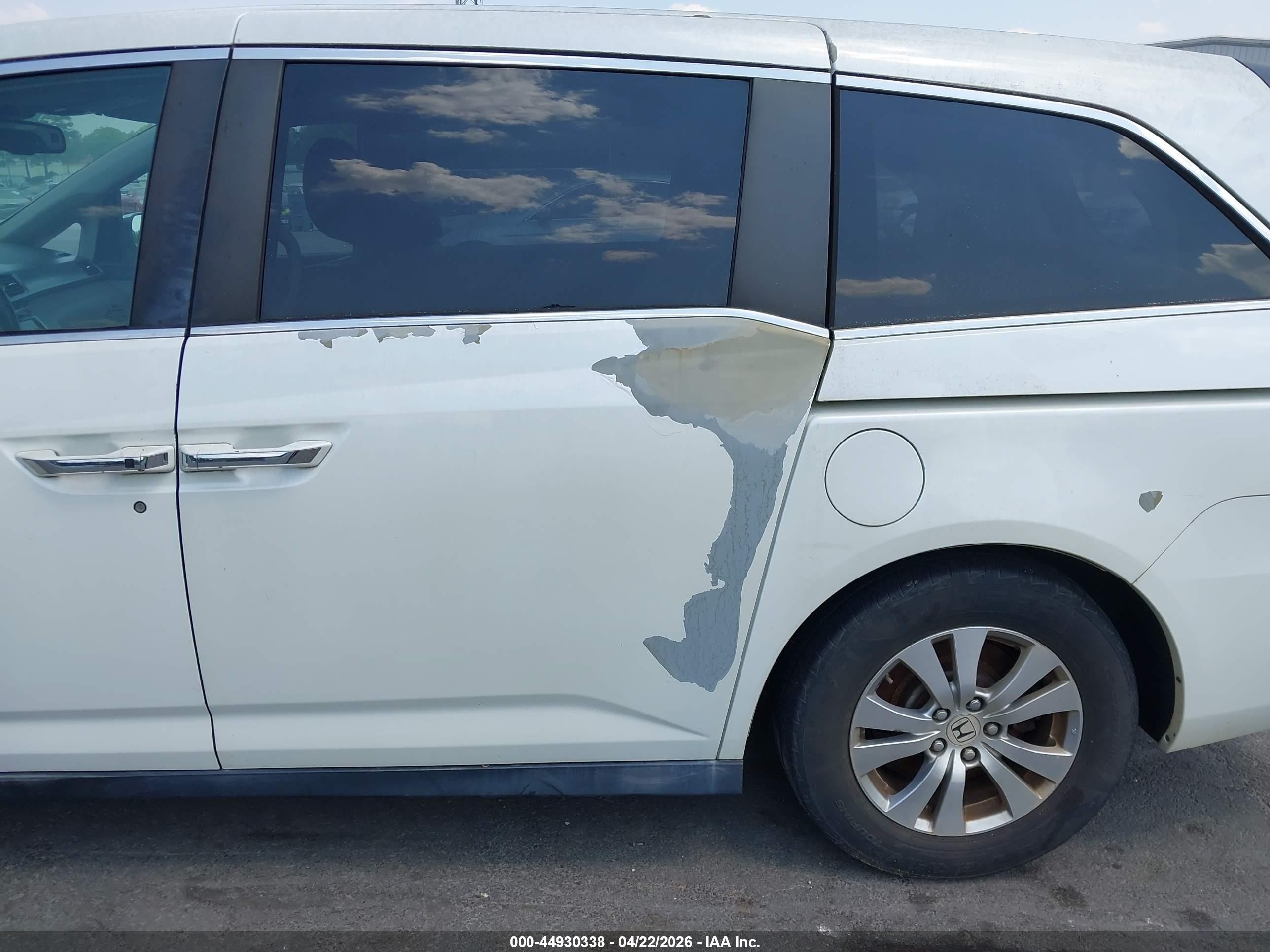 2014 Honda Odyssey Ex-l White vin: 5FNRL5H63EB072548