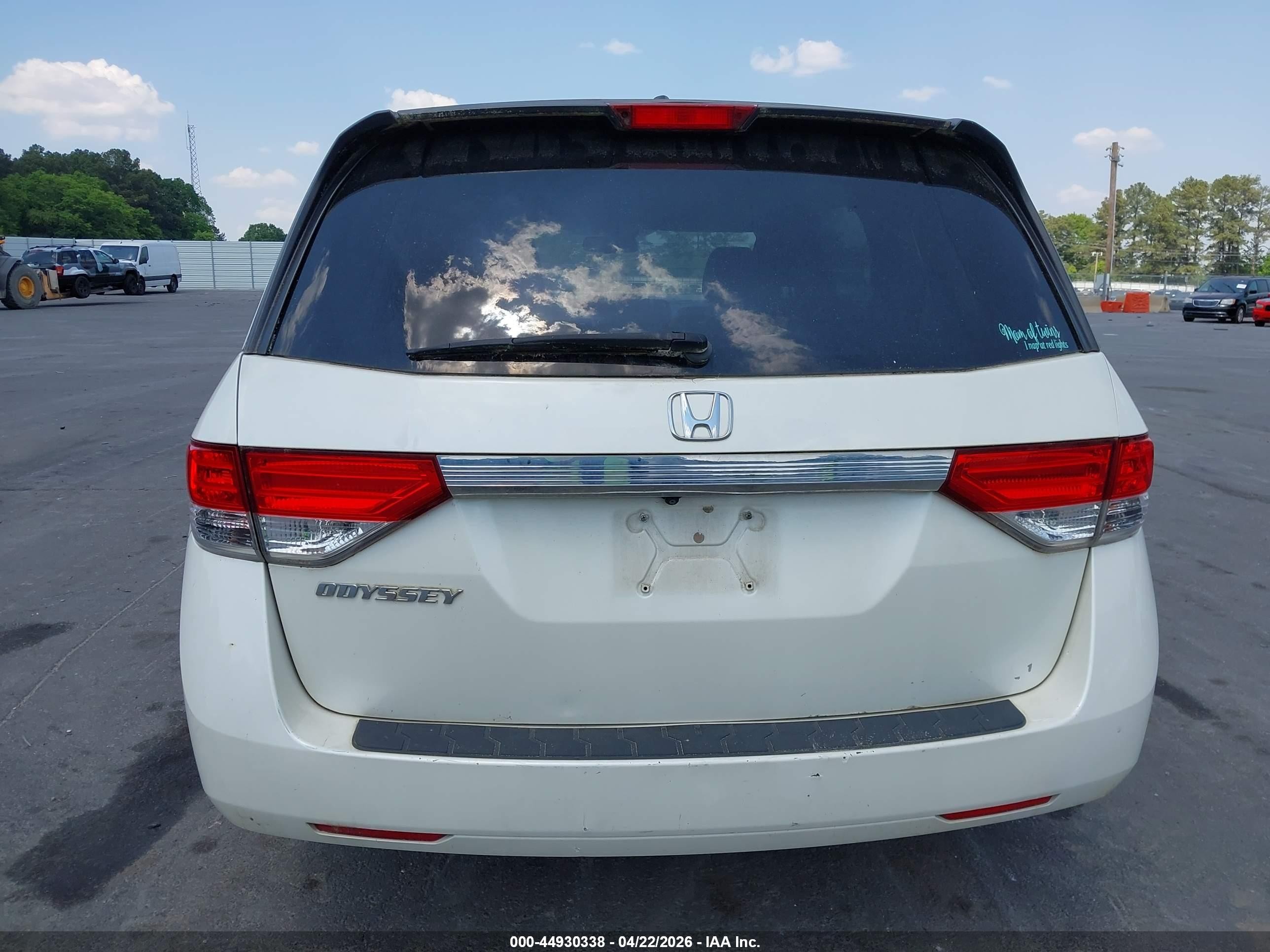 2014 Honda Odyssey Ex-l White vin: 5FNRL5H63EB072548