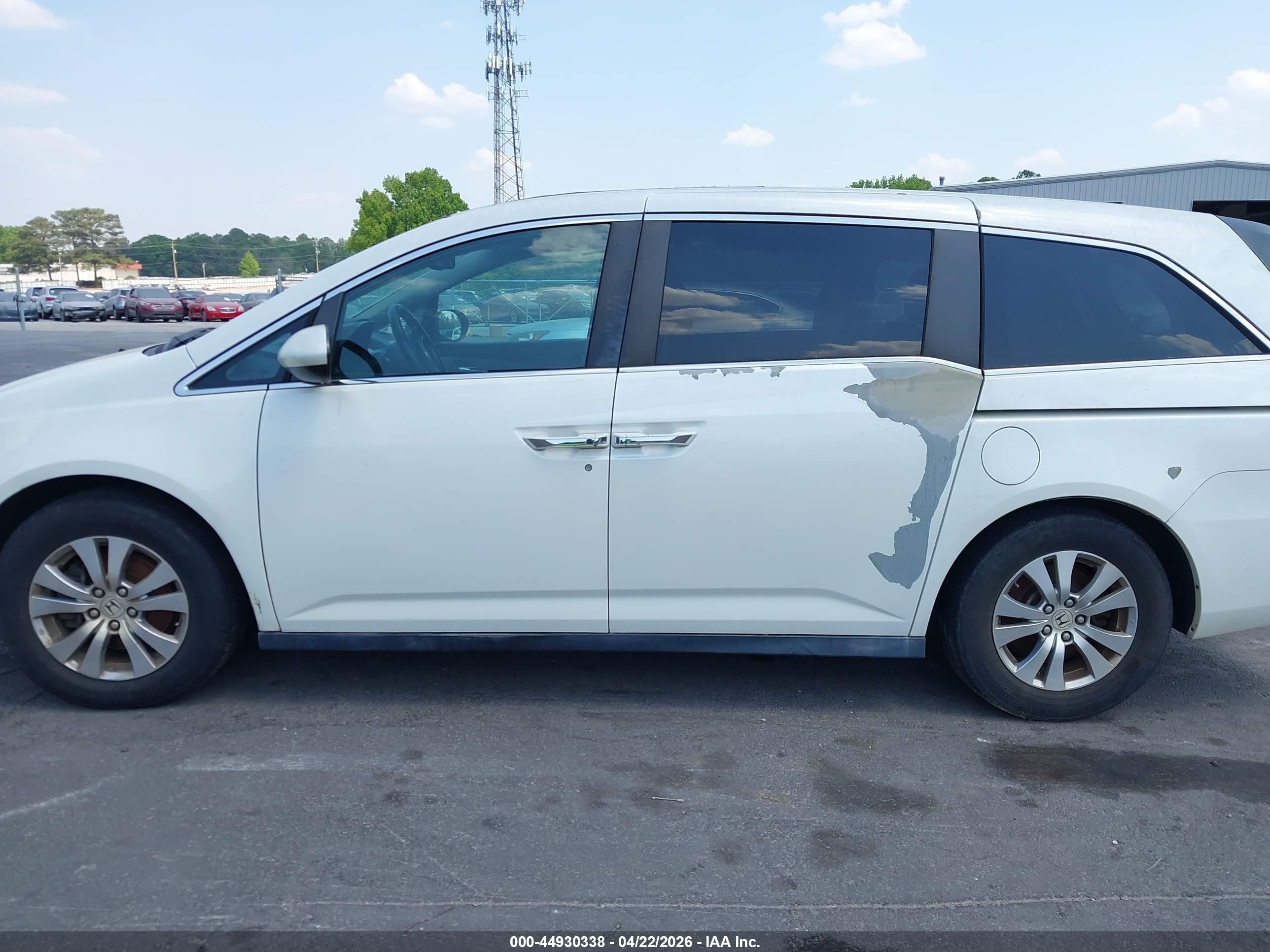 2014 Honda Odyssey Ex-l White vin: 5FNRL5H63EB072548