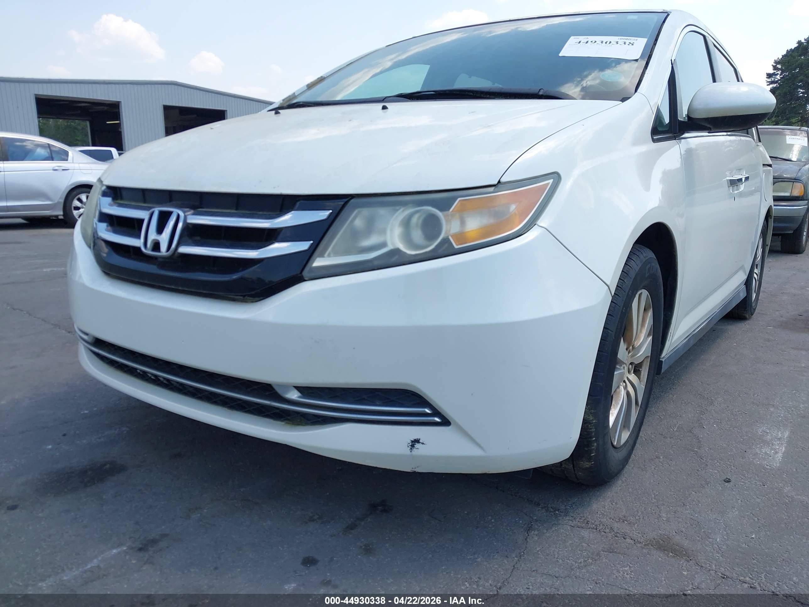 2014 Honda Odyssey Ex-l White vin: 5FNRL5H63EB072548