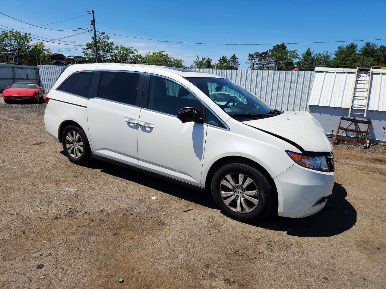 2014 Honda Odyssey Exl White vin: 5FNRL5H63EB124003