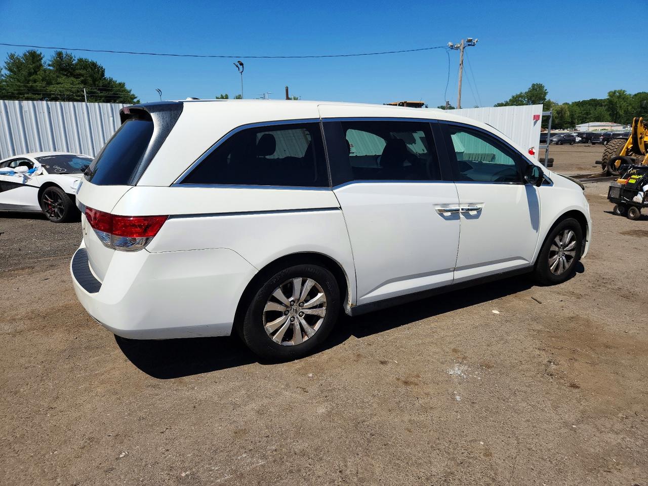 2014 Honda Odyssey Exl White vin: 5FNRL5H63EB124003