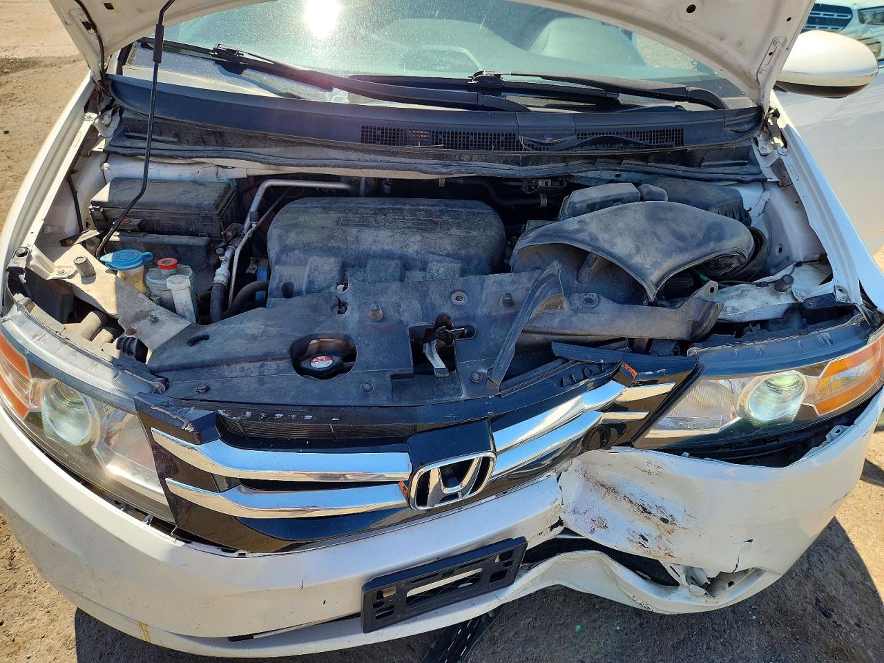 2014 Honda Odyssey Exl White vin: 5FNRL5H63EB124003
