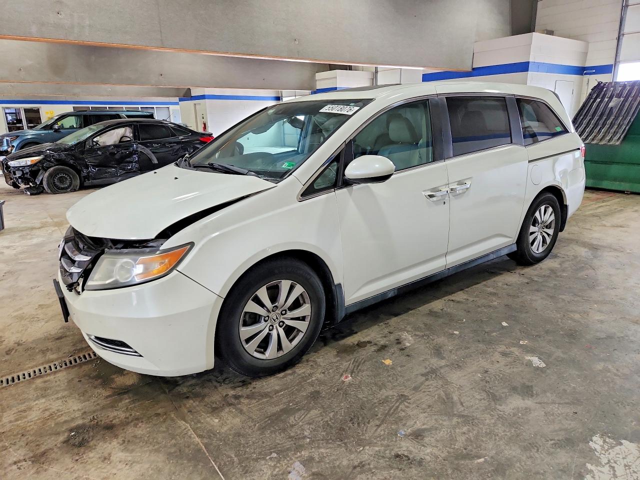 2014 Honda Odyssey Exl White vin: 5FNRL5H63EB130867