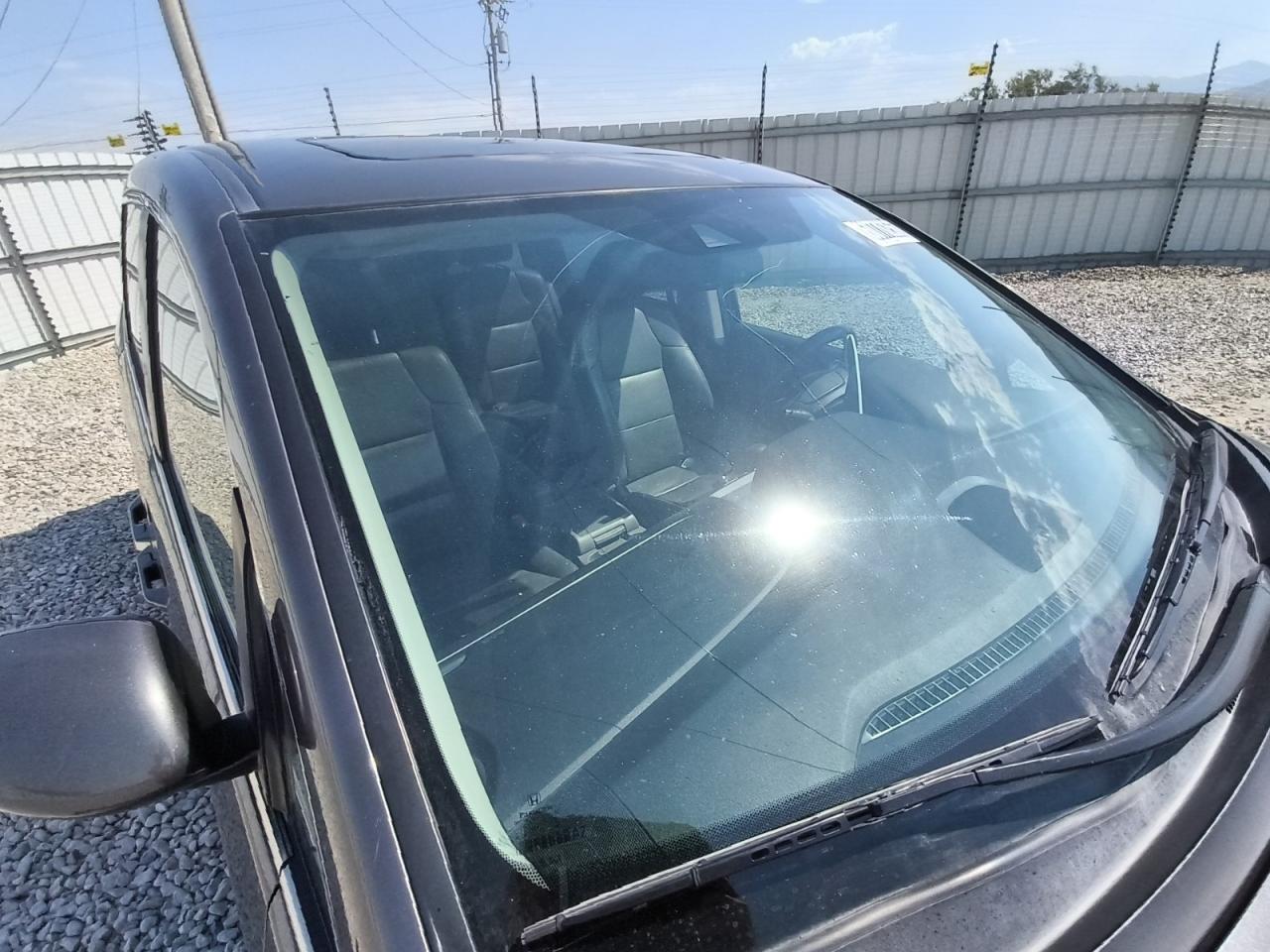 2015 Honda Odyssey Exl Charcoal vin: 5FNRL5H63FB036201 Damage: Windshield, Broken, Replacement Required
