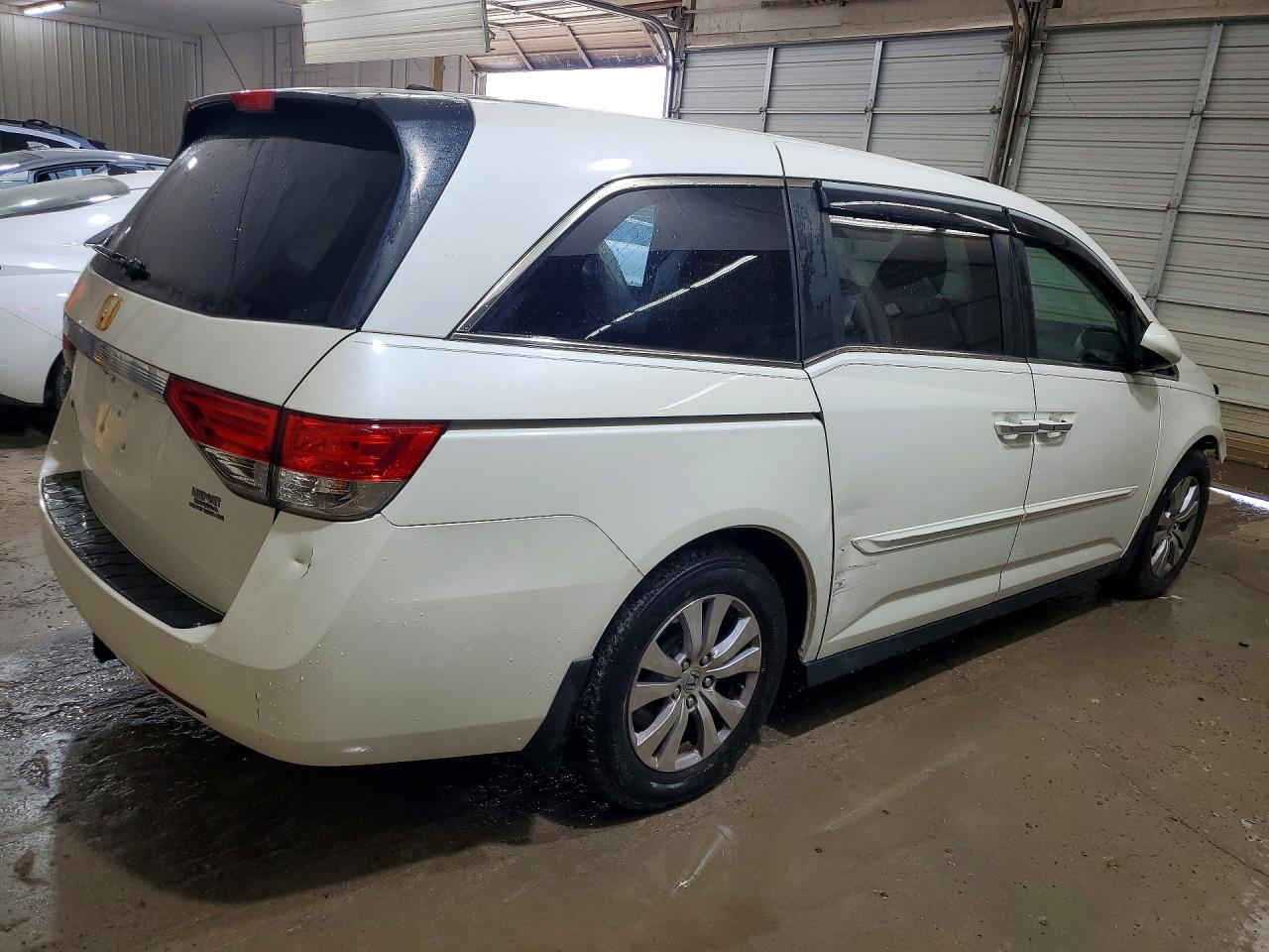 2015 Honda Odyssey Exl White vin: 5FNRL5H63FB040555