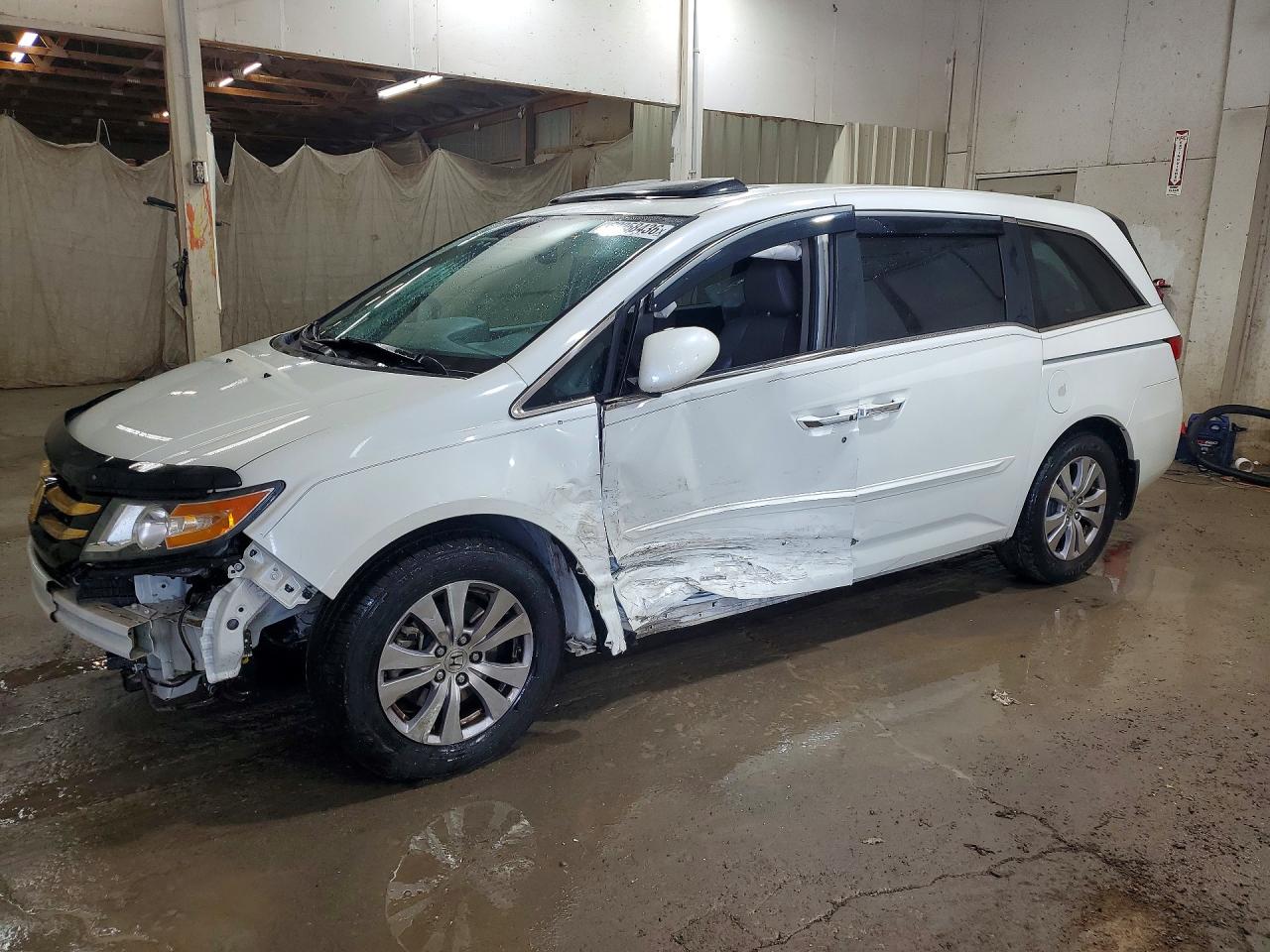 2015 Honda Odyssey Exl White vin: 5FNRL5H63FB040555