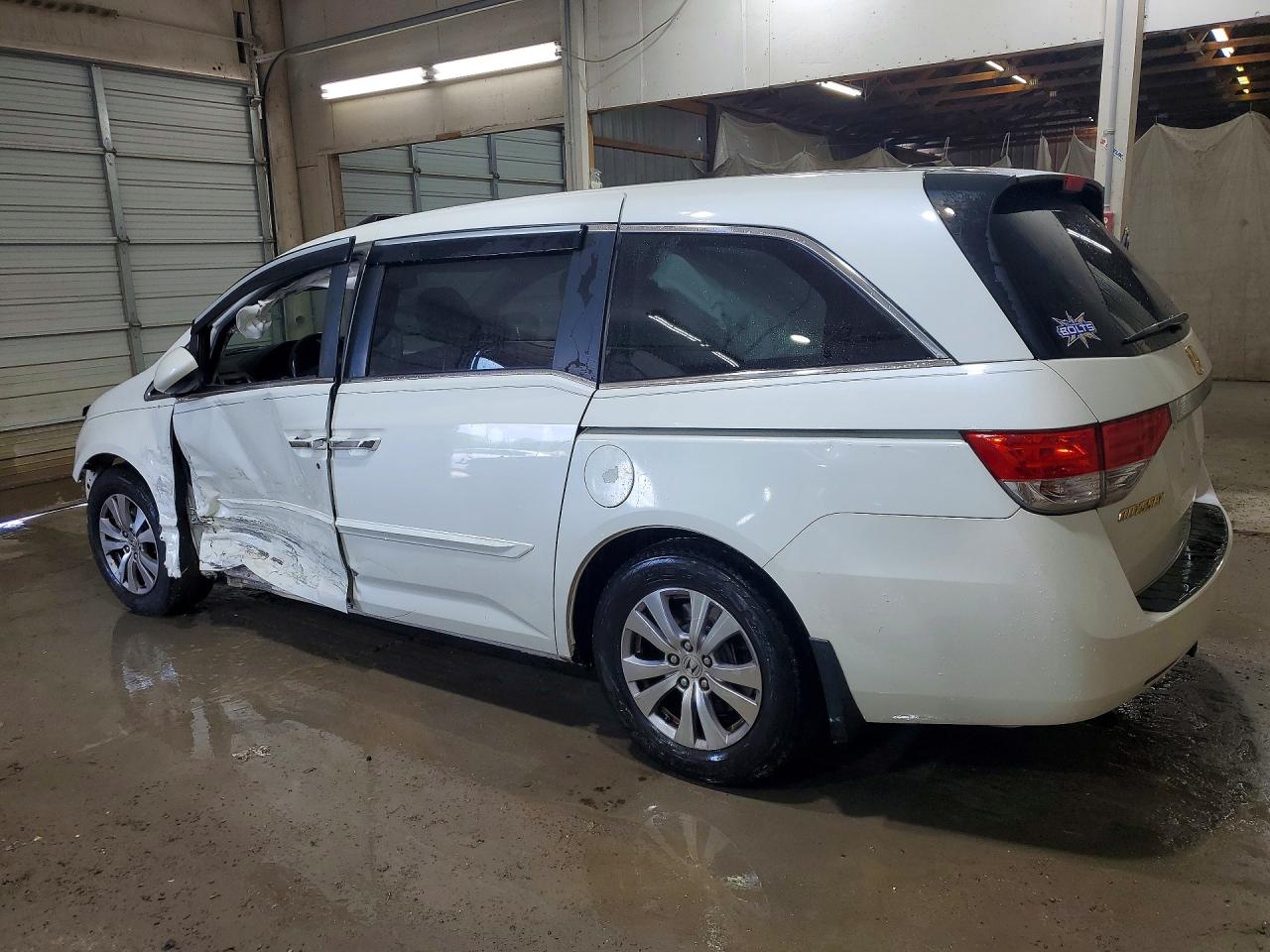 2015 Honda Odyssey Exl White vin: 5FNRL5H63FB040555