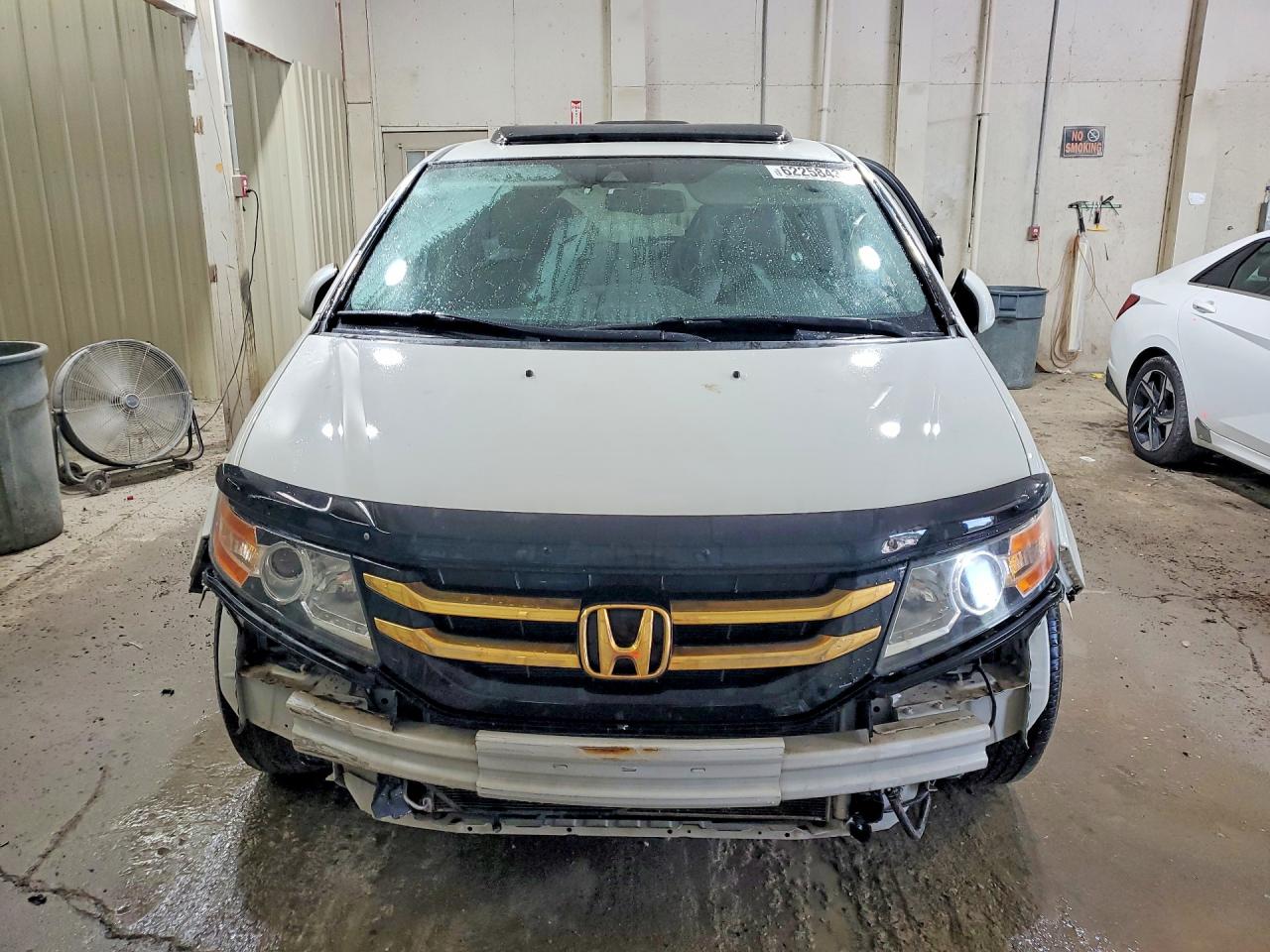 2015 Honda Odyssey Exl White vin: 5FNRL5H63FB040555