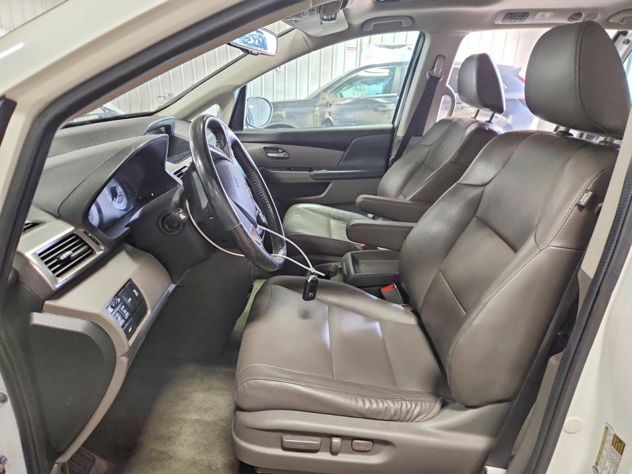 2015 Honda Odyssey Exl White vin: 5FNRL5H63FB061910