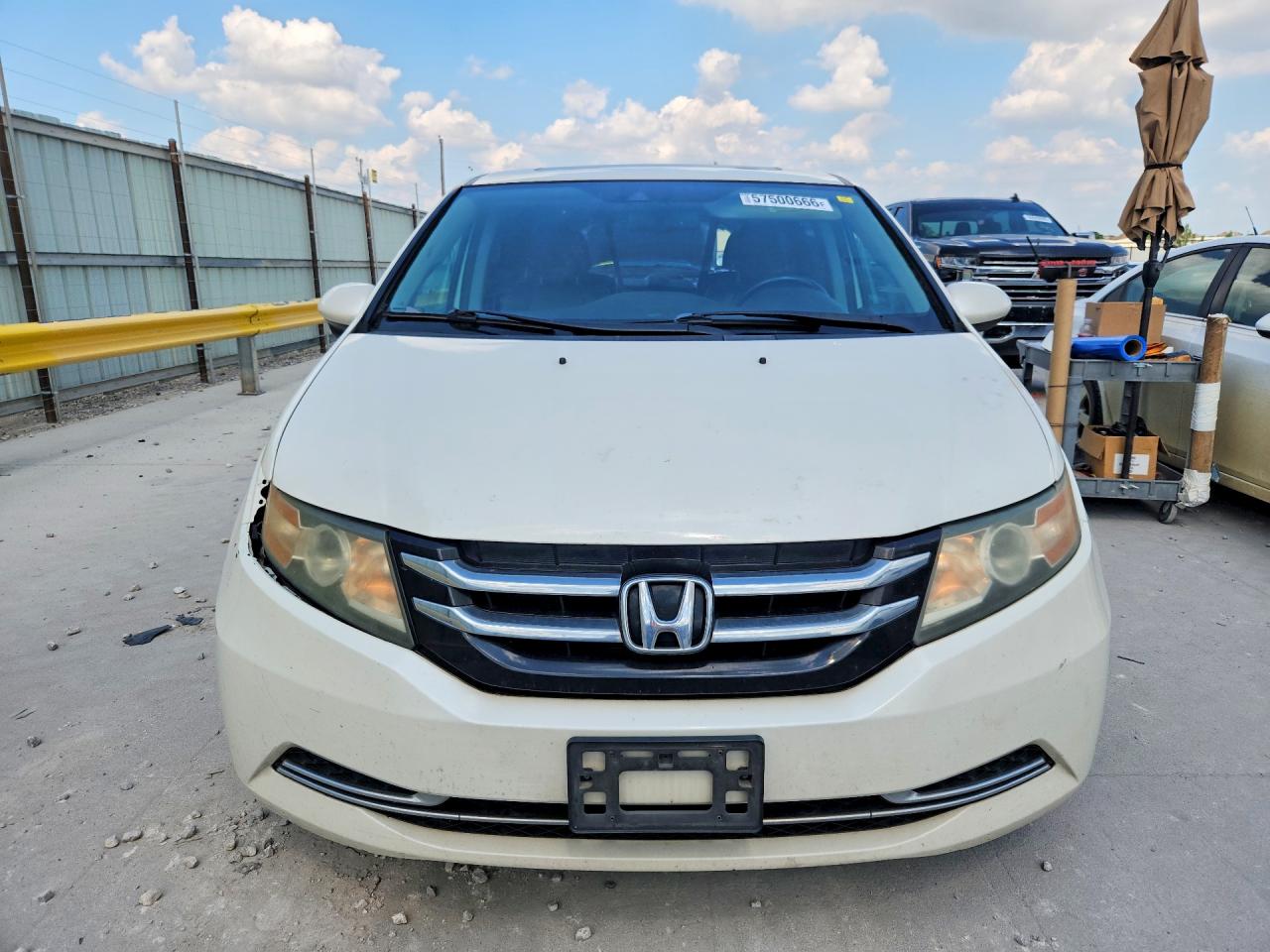 2015 Honda Odyssey Exl White vin: 5FNRL5H63FB124486