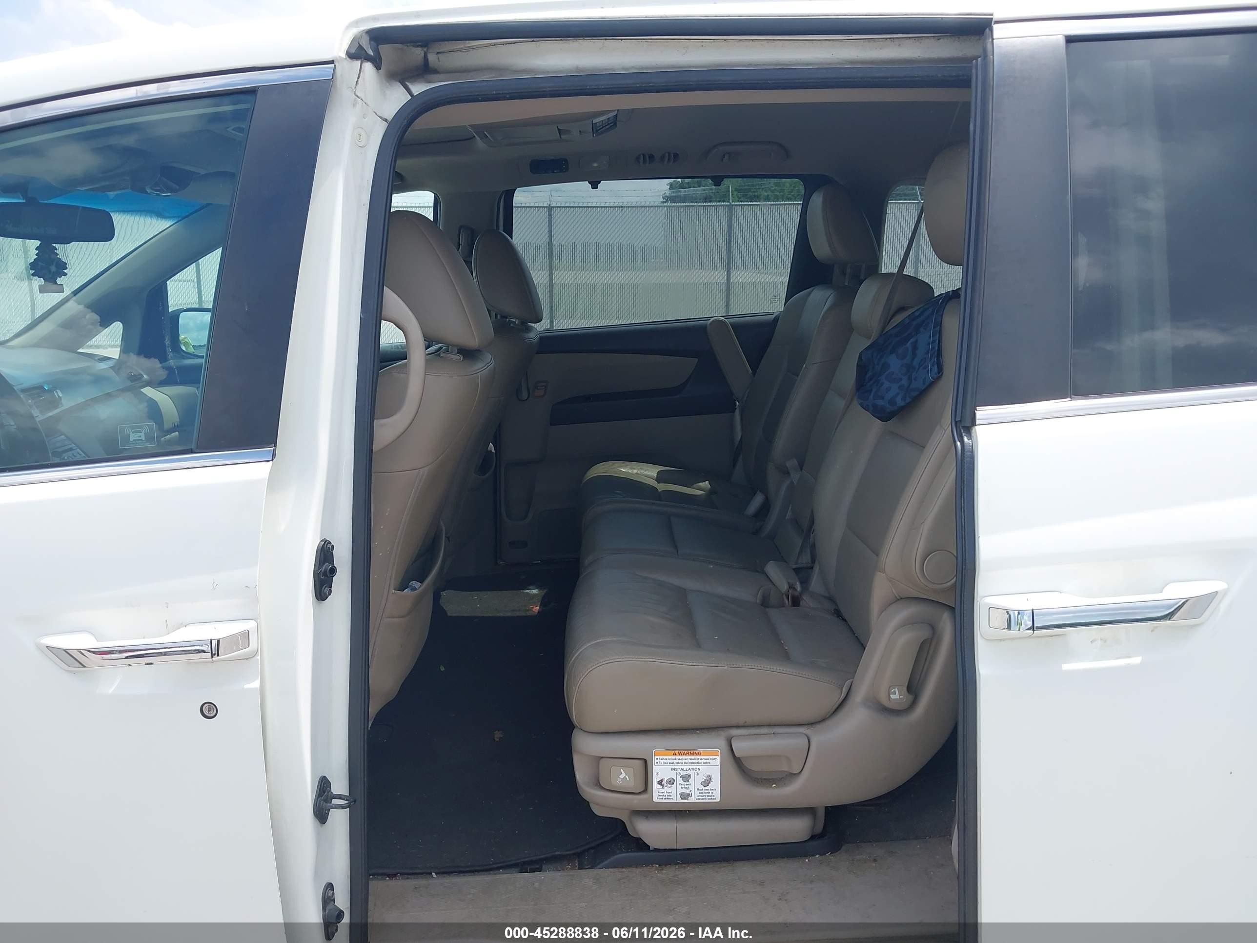 2011 Honda Odyssey Ex-l White vin: 5FNRL5H64BB001080