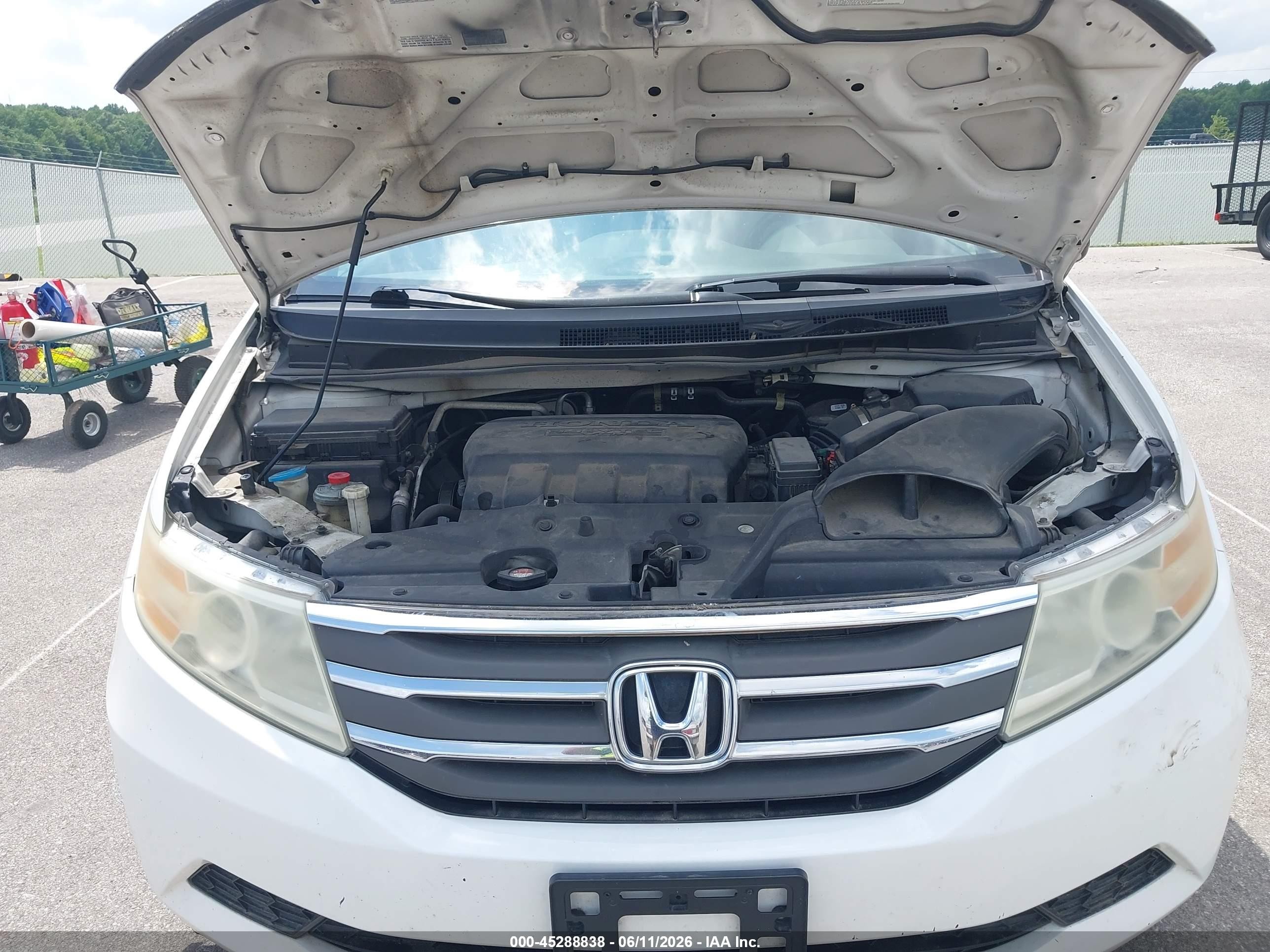 2011 Honda Odyssey Ex-l White vin: 5FNRL5H64BB001080