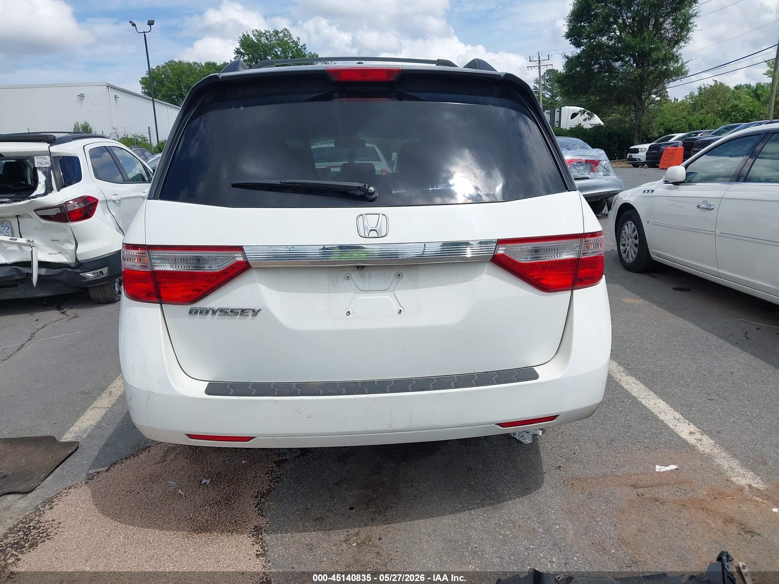 2011 Honda Odyssey Ex-l White vin: 5FNRL5H64BB002505