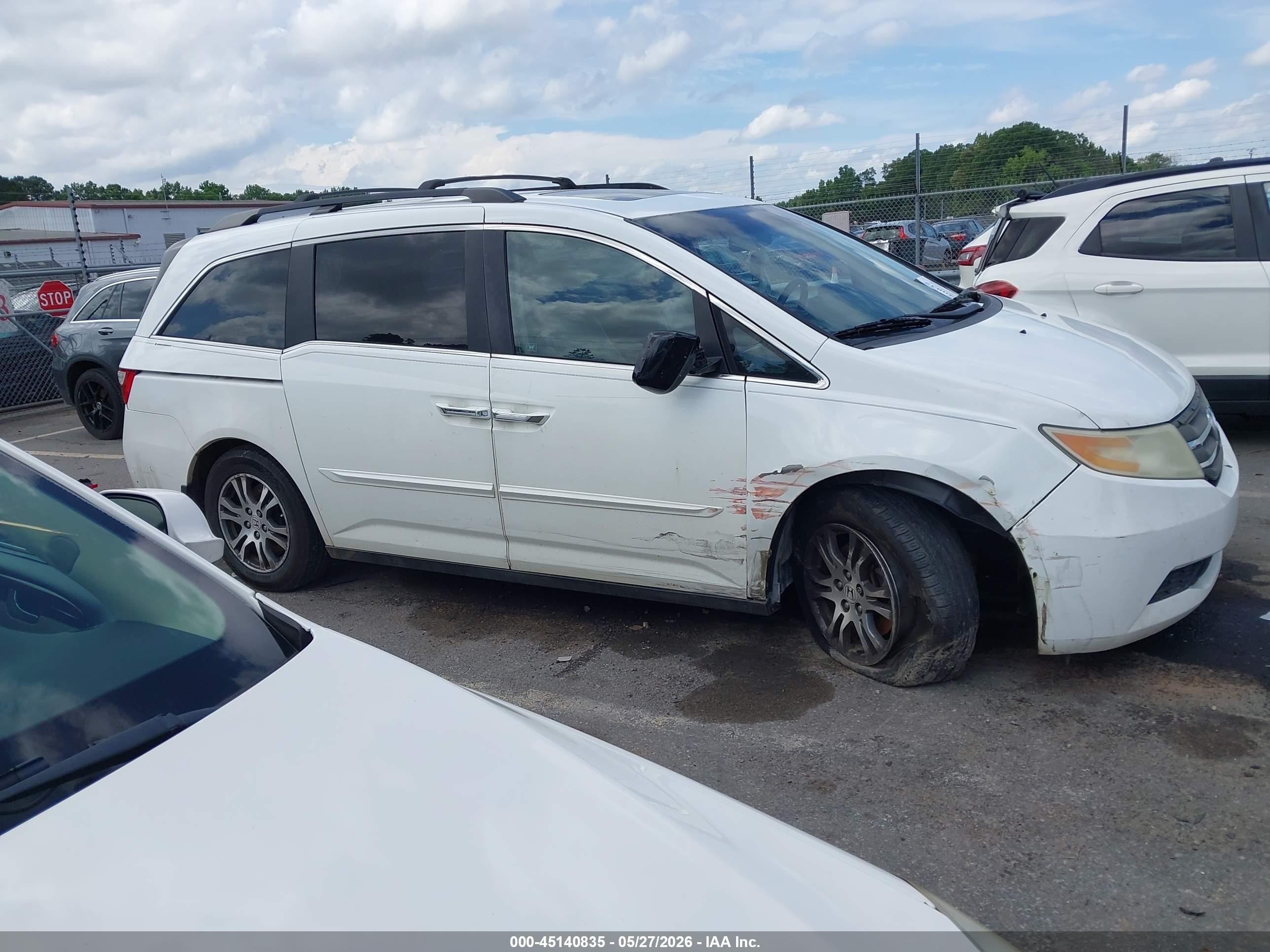 2011 Honda Odyssey Ex-l White vin: 5FNRL5H64BB002505