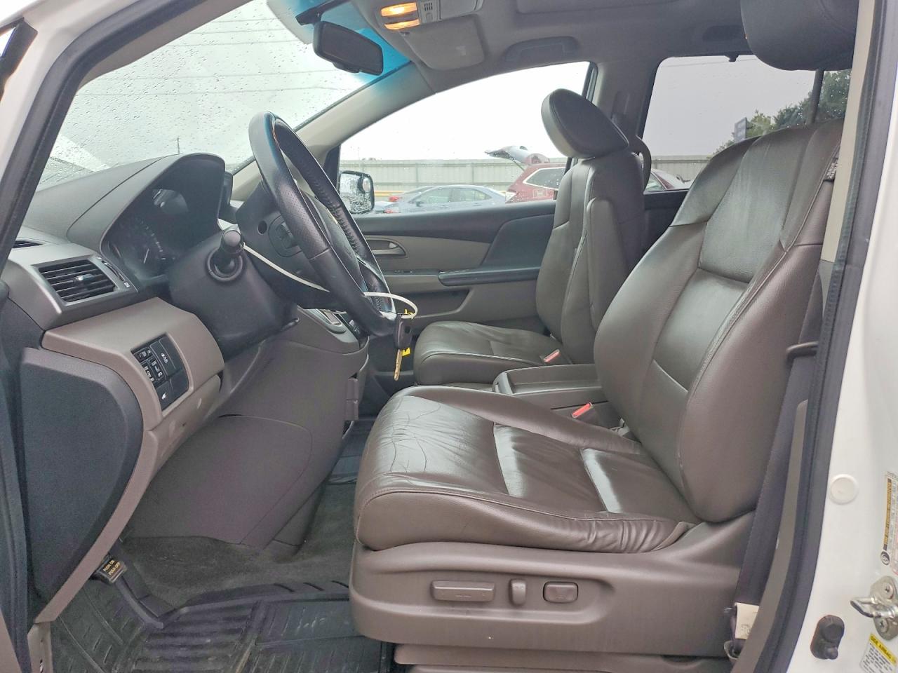 2011 Honda Odyssey Exl White vin: 5FNRL5H64BB025184