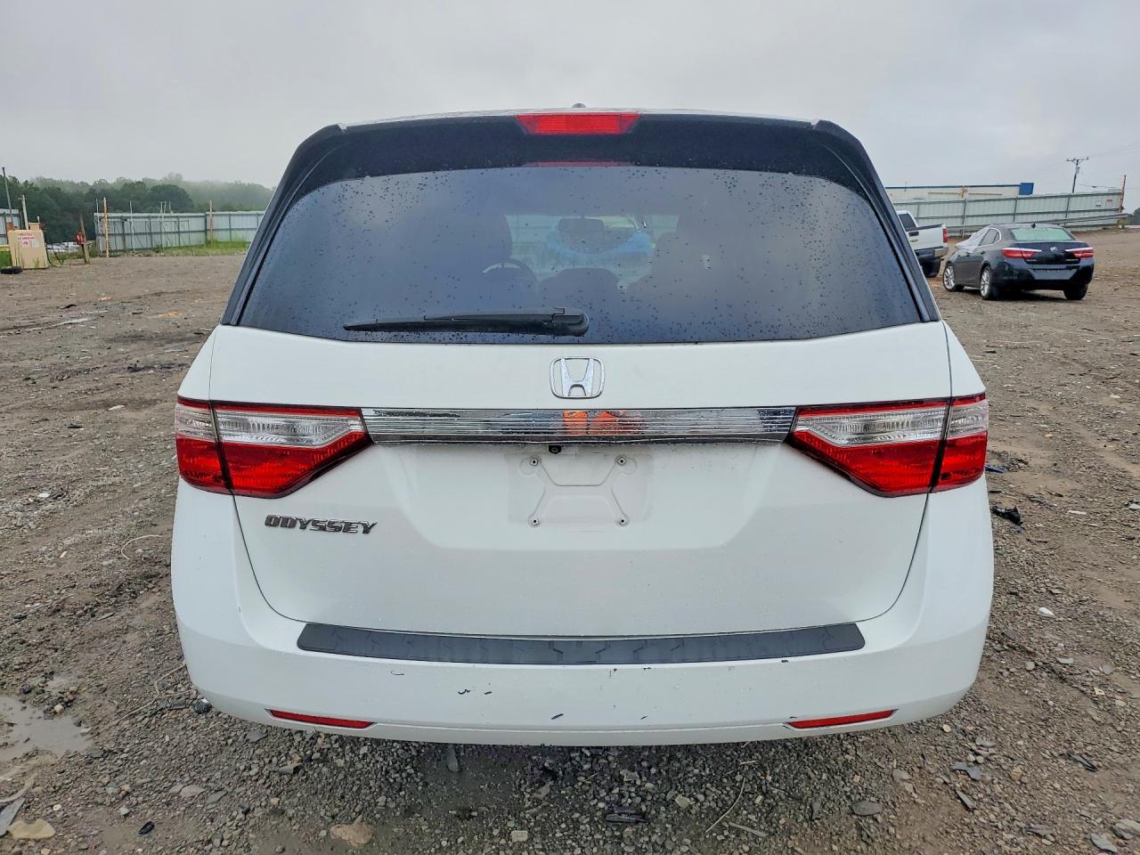 2011 Honda Odyssey Exl White vin: 5FNRL5H64BB025184