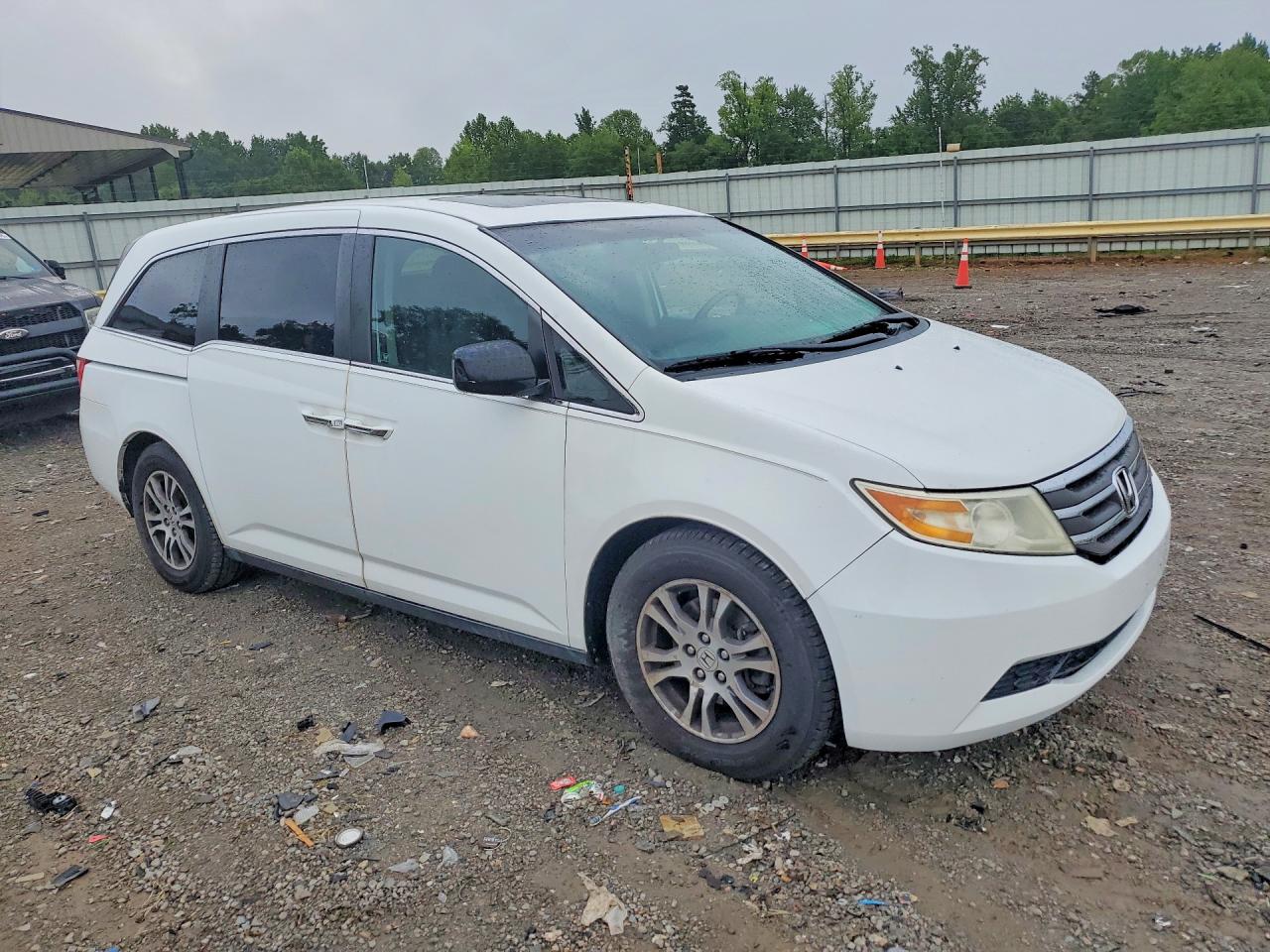 2011 Honda Odyssey Exl White vin: 5FNRL5H64BB025184