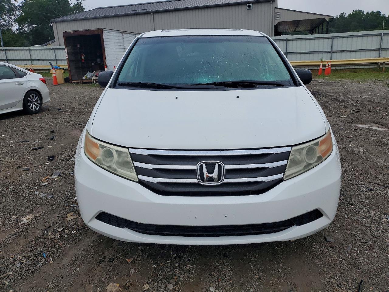 2011 Honda Odyssey Exl White vin: 5FNRL5H64BB025184