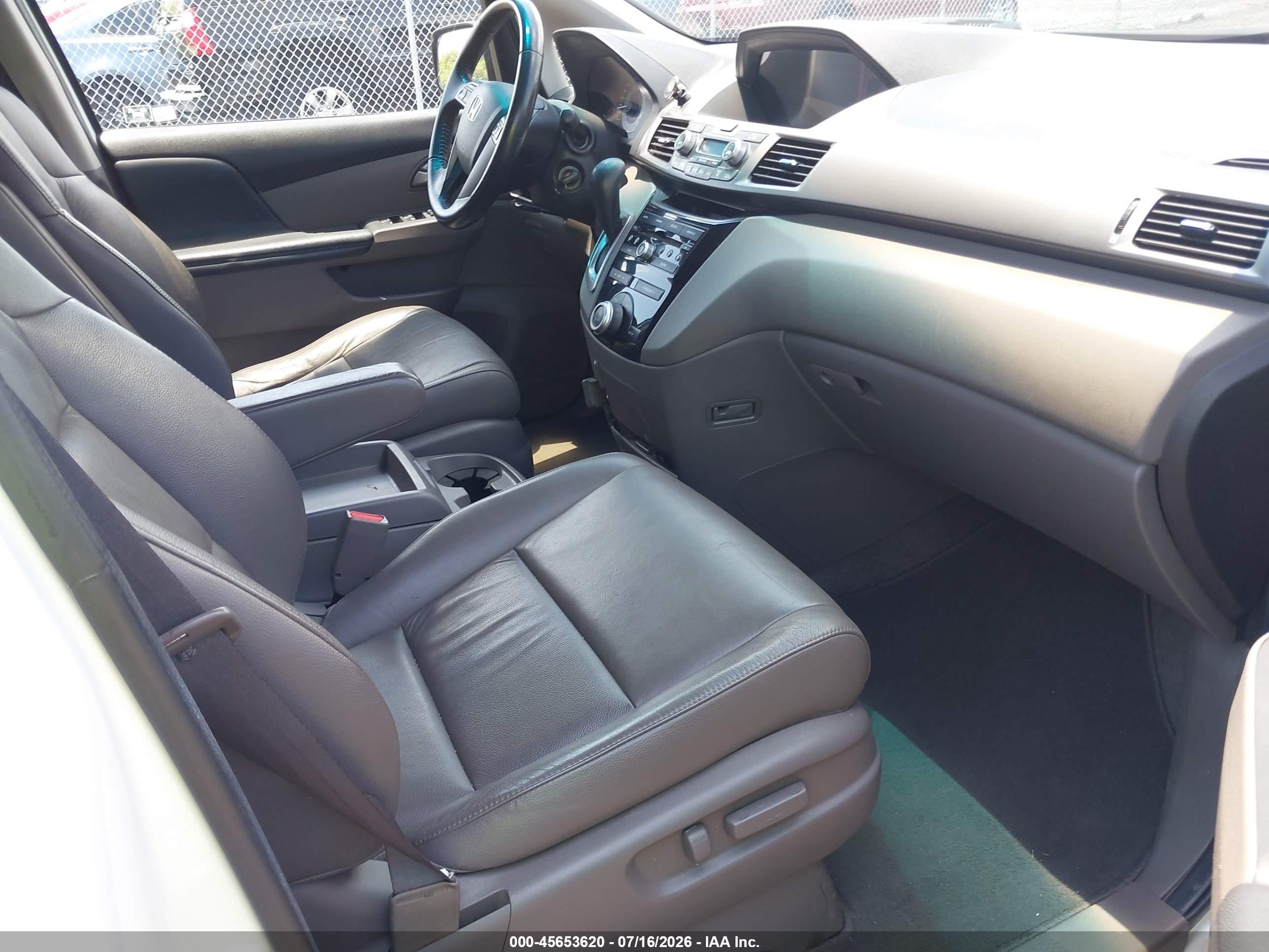 2011 Honda Odyssey Ex-l White vin: 5FNRL5H64BB039926