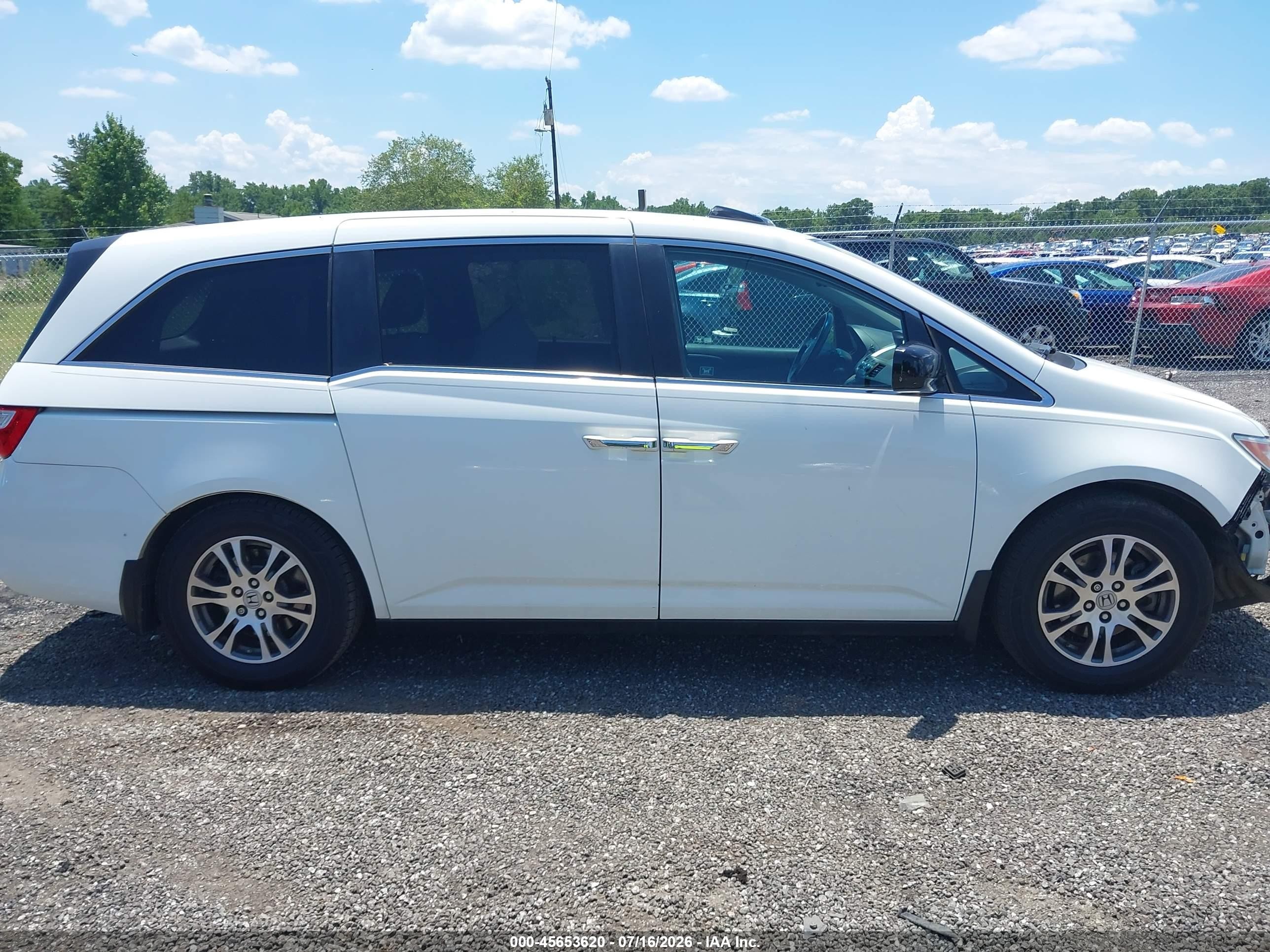 2011 Honda Odyssey Ex-l White vin: 5FNRL5H64BB039926