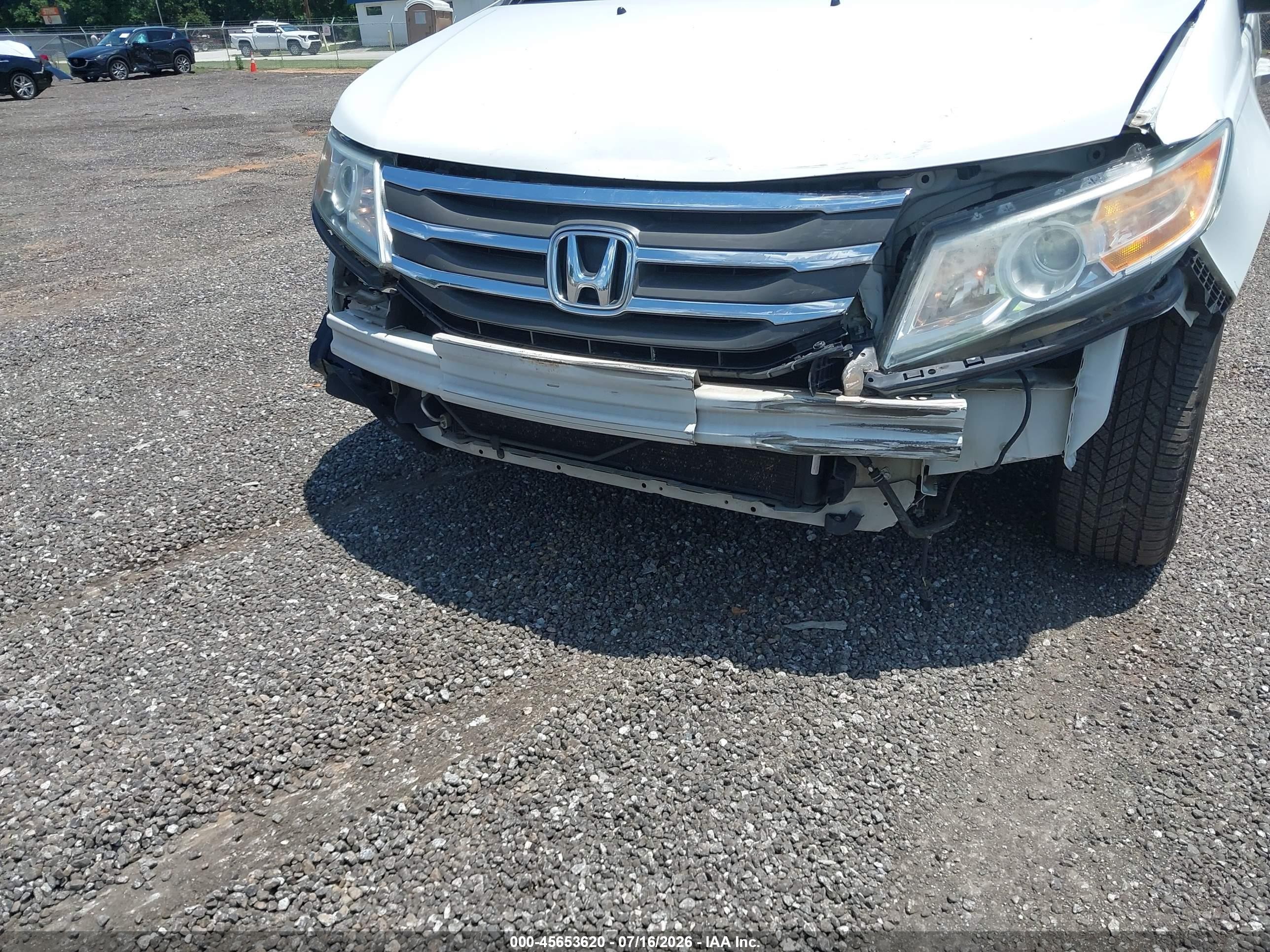 2011 Honda Odyssey Ex-l White vin: 5FNRL5H64BB039926
