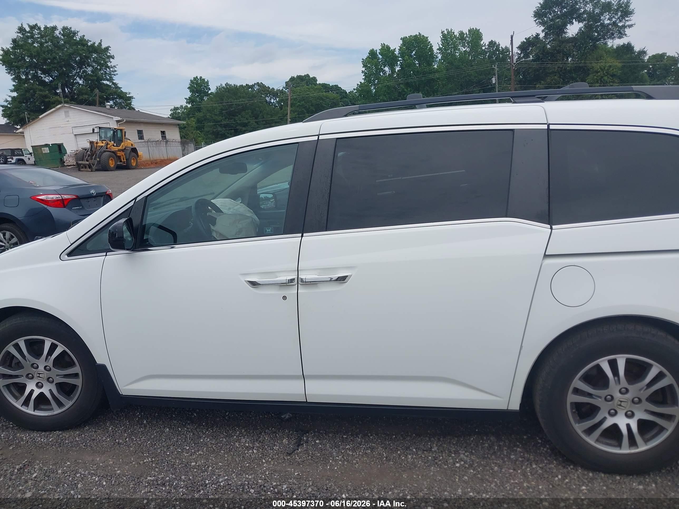 2011 Honda Odyssey Ex-l White vin: 5FNRL5H64BB100062