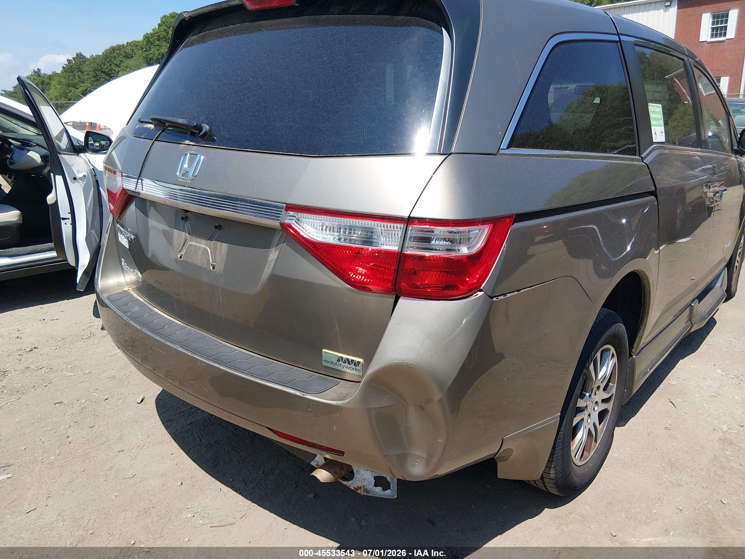 2011 Honda Odyssey Ex-l Brown vin: 5FNRL5H64BB102491
