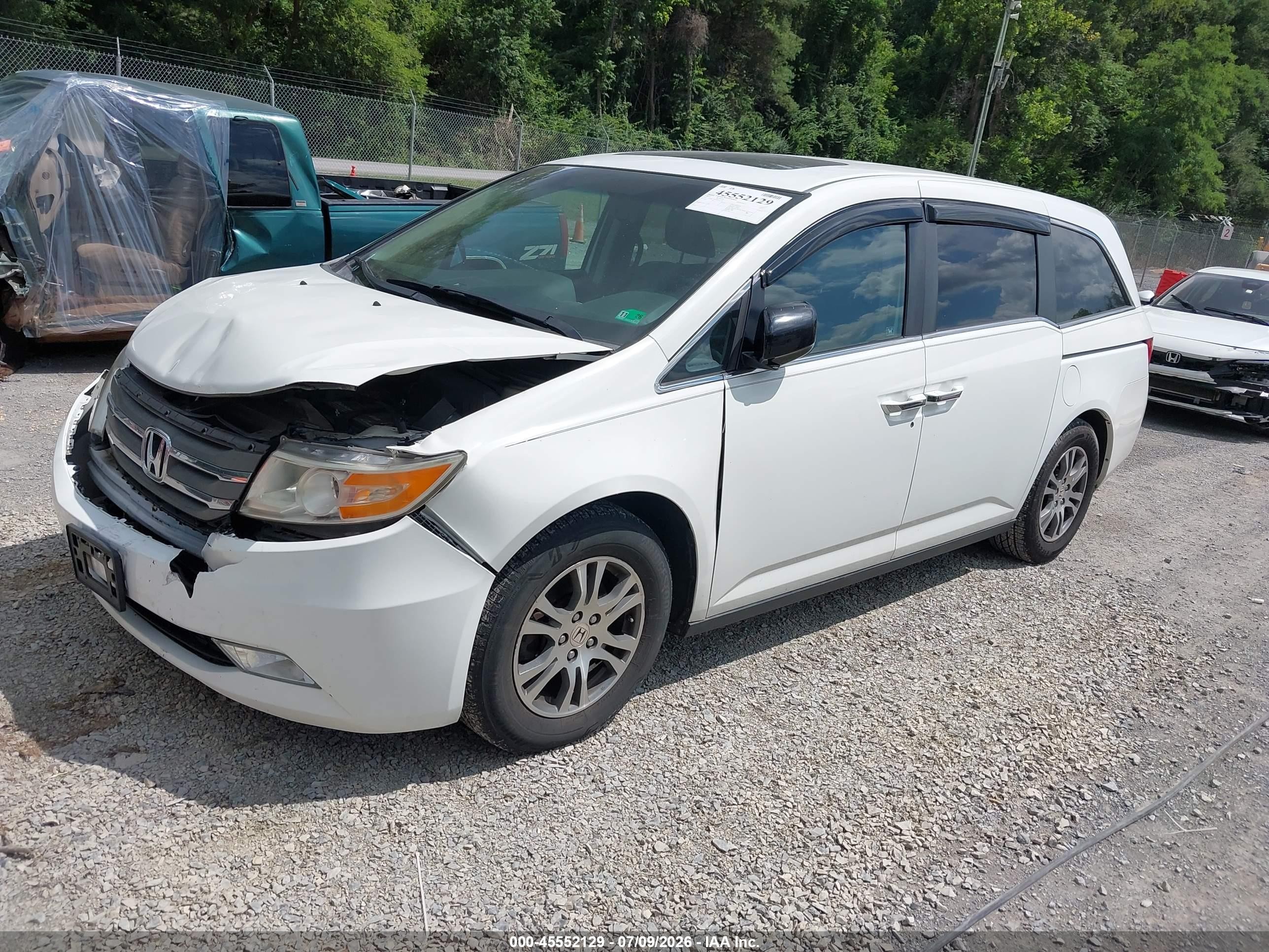 2011 Honda Odyssey Ex-l White vin: 5FNRL5H64BB103124