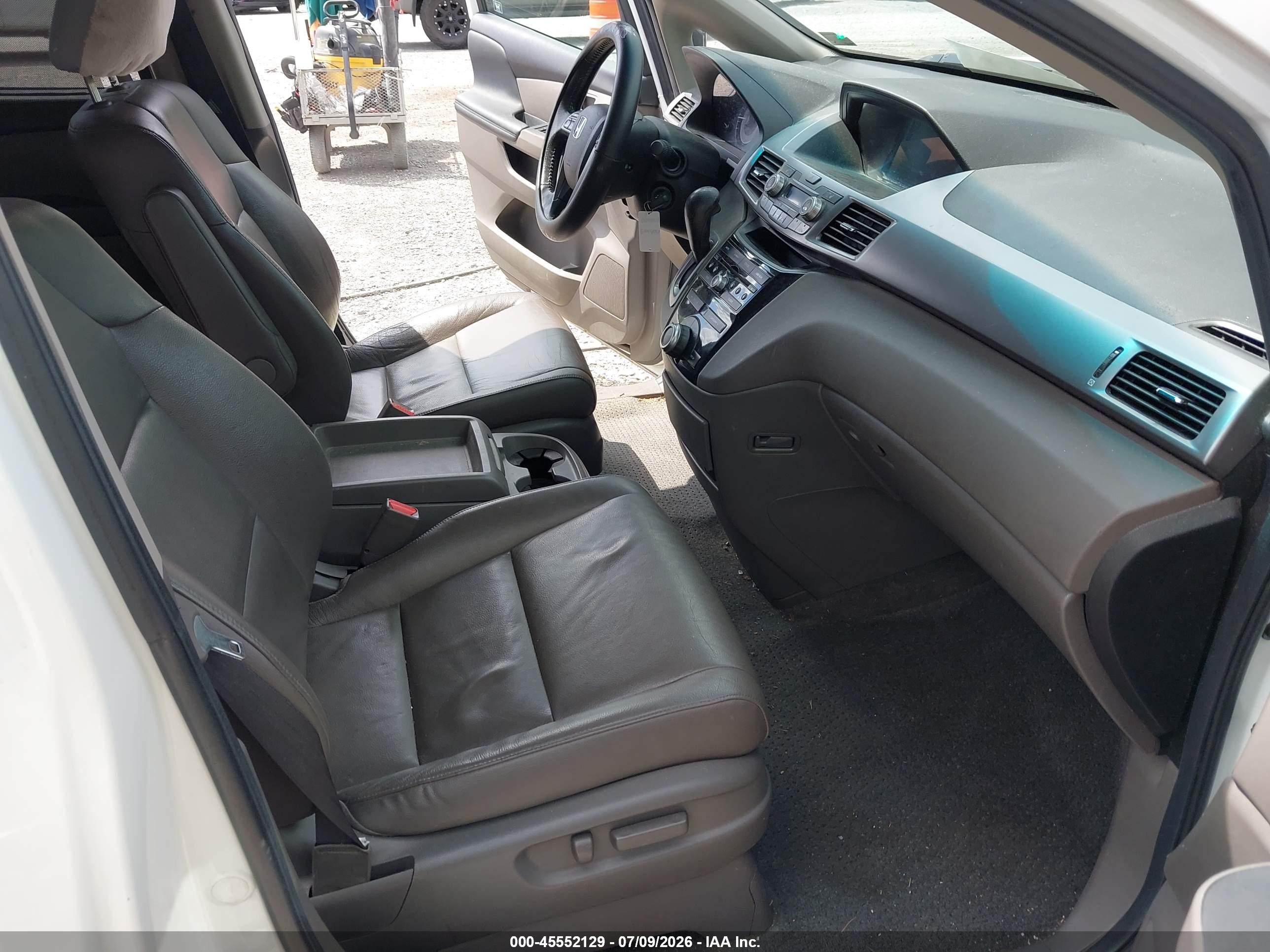 2011 Honda Odyssey Ex-l White vin: 5FNRL5H64BB103124