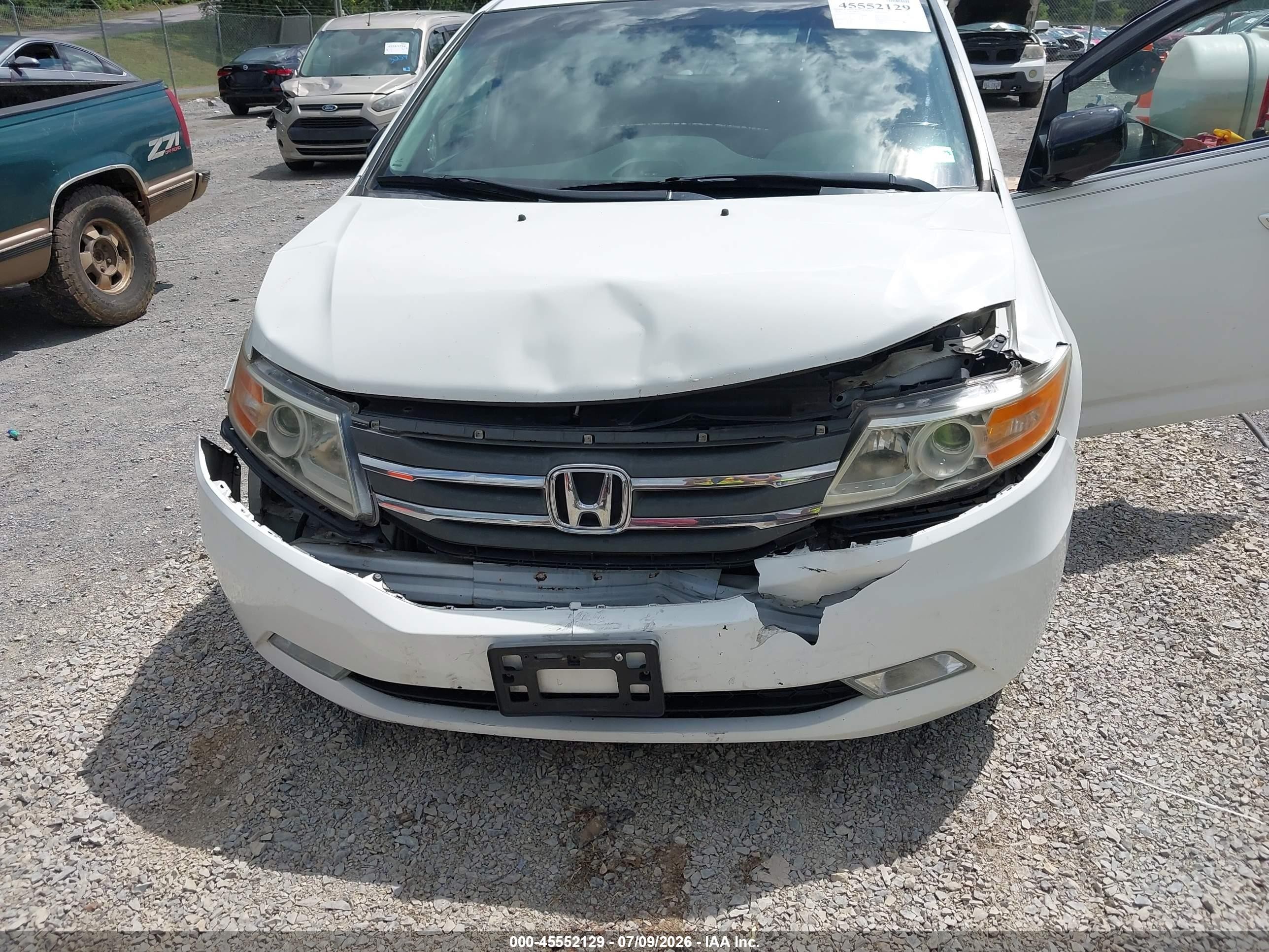 2011 Honda Odyssey Ex-l White vin: 5FNRL5H64BB103124