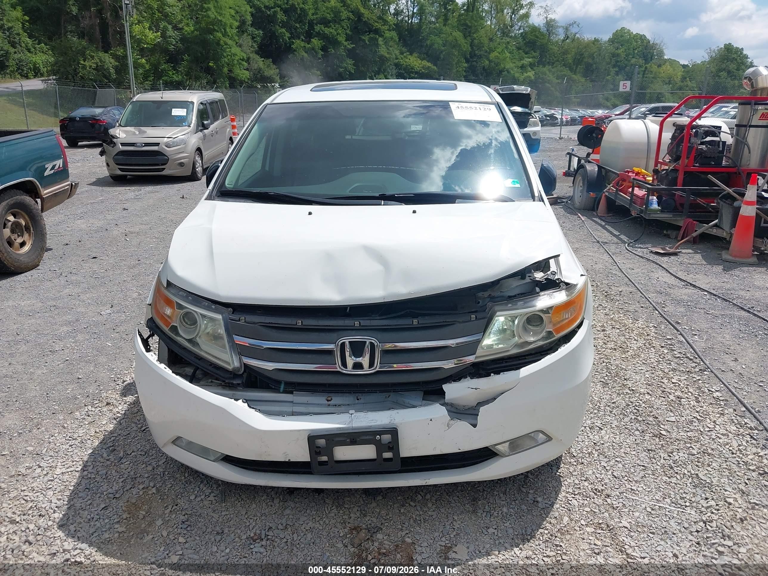 2011 Honda Odyssey Ex-l White vin: 5FNRL5H64BB103124