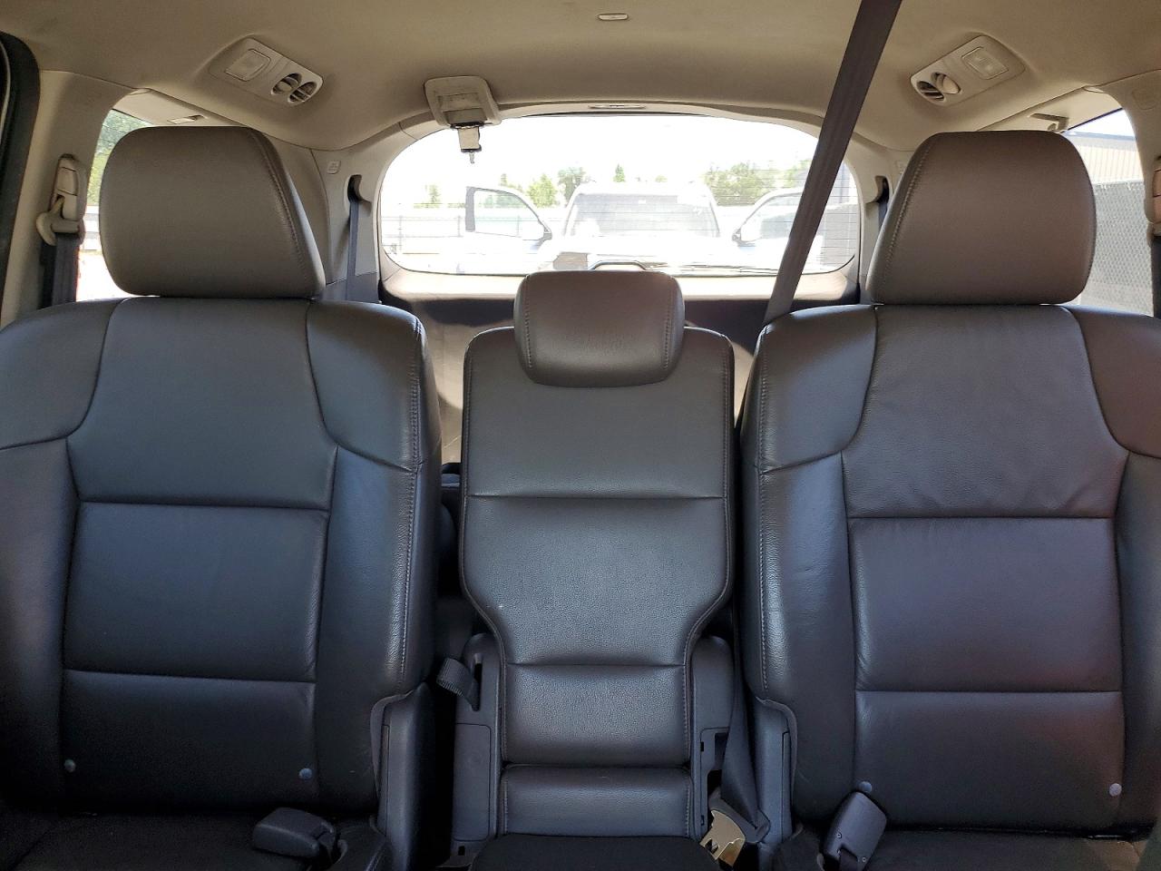 2012 Honda Odyssey Exl White vin: 5FNRL5H64CB042259
