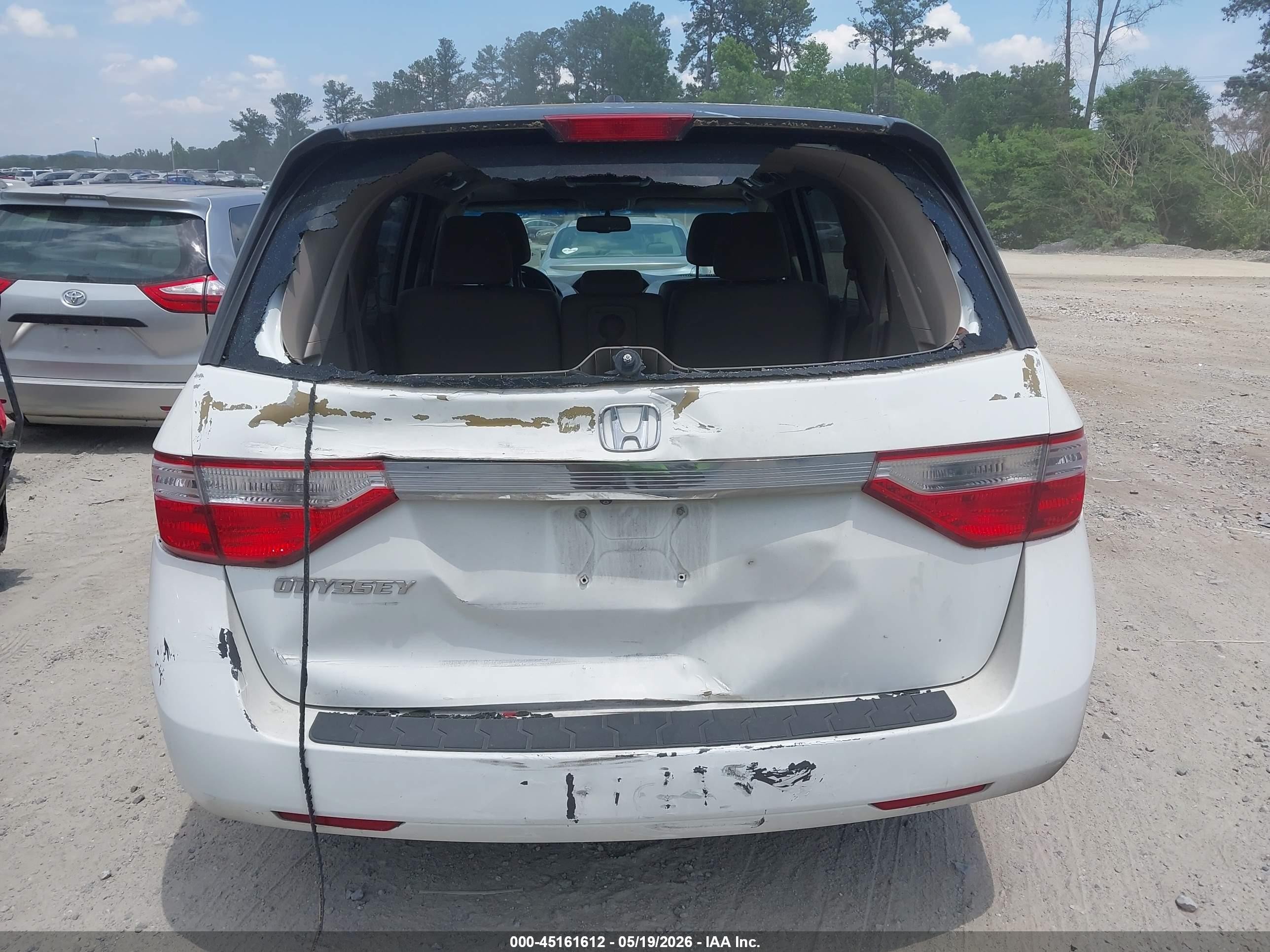 2012 Honda Odyssey Ex-l White vin: 5FNRL5H64CB047171
