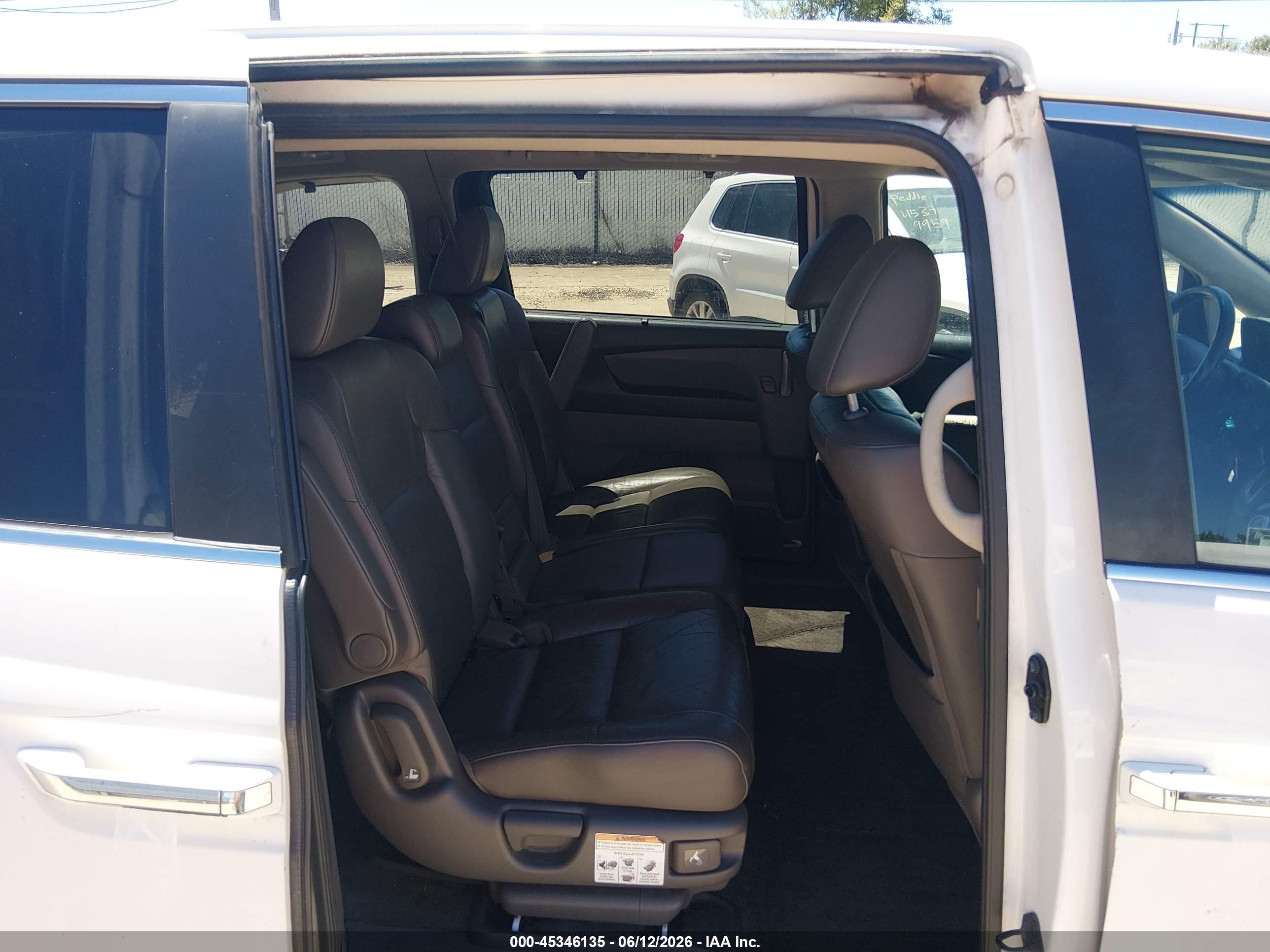 2012 Honda Odyssey Ex-l White vin: 5FNRL5H64CB058008