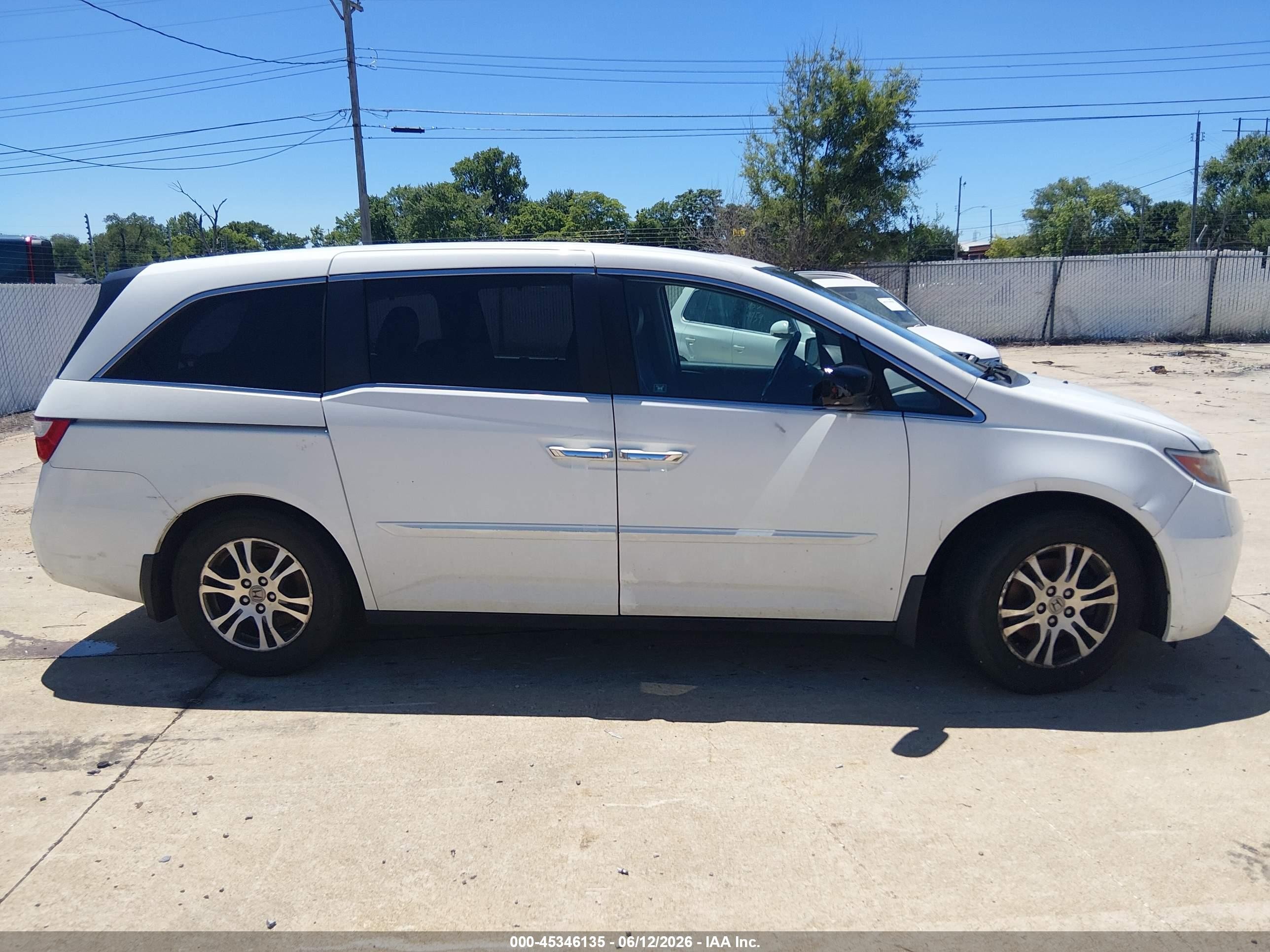 2012 Honda Odyssey Ex-l White vin: 5FNRL5H64CB058008
