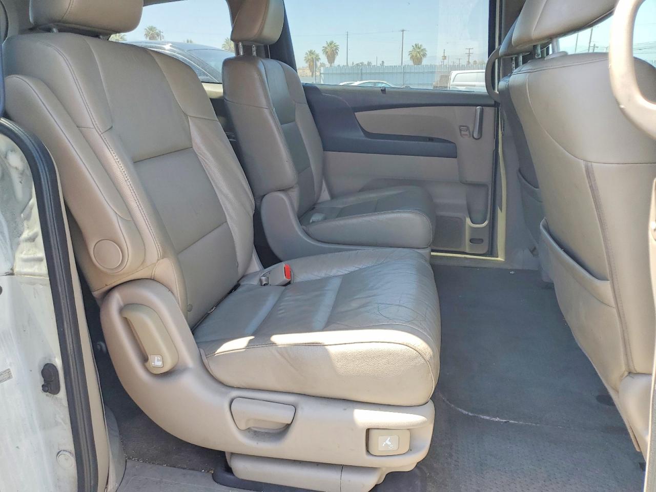 2012 Honda Odyssey Exl White vin: 5FNRL5H64CB083720