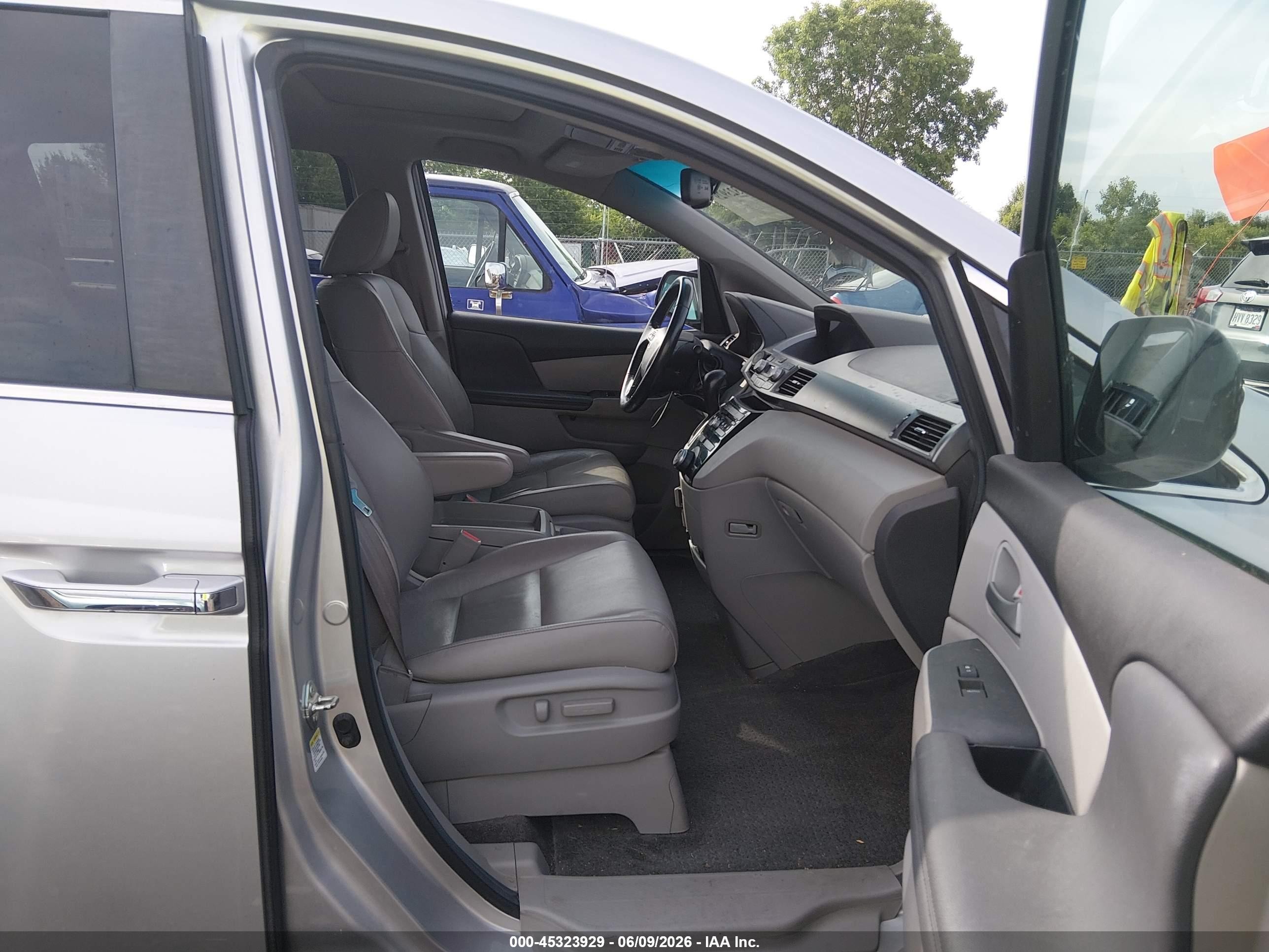 2012 Honda Odyssey Ex-l Silver vin: 5FNRL5H64CB093101