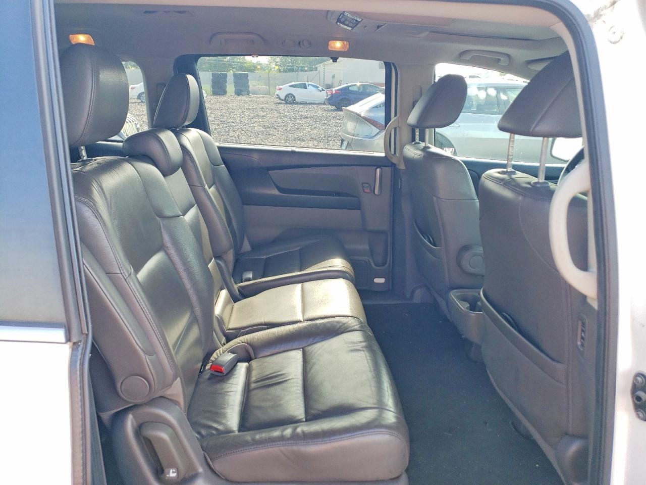 2012 Honda Odyssey Exl White vin: 5FNRL5H64CB111998