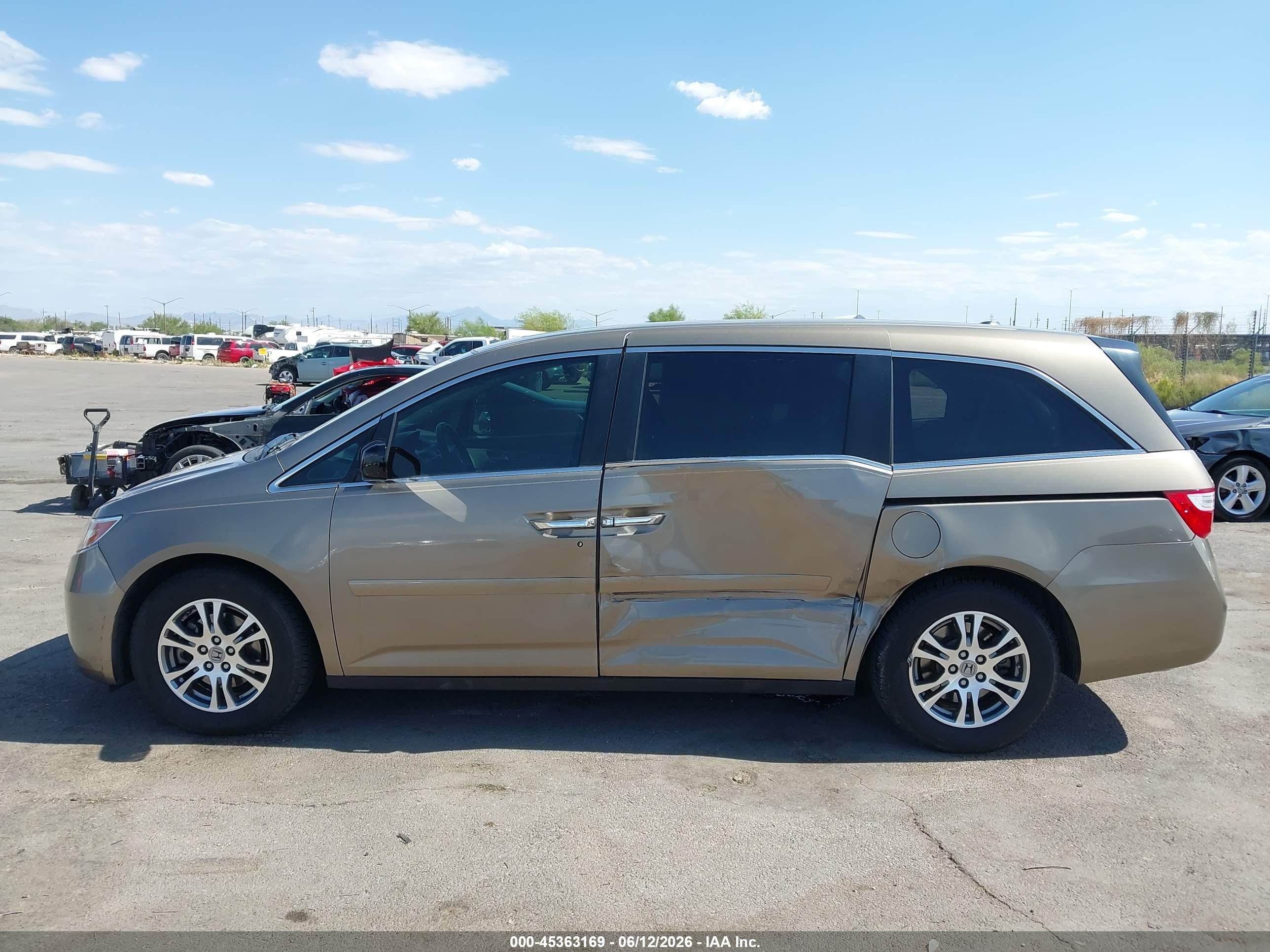 2013 Honda Odyssey Ex-l Gold vin: 5FNRL5H64DB005116