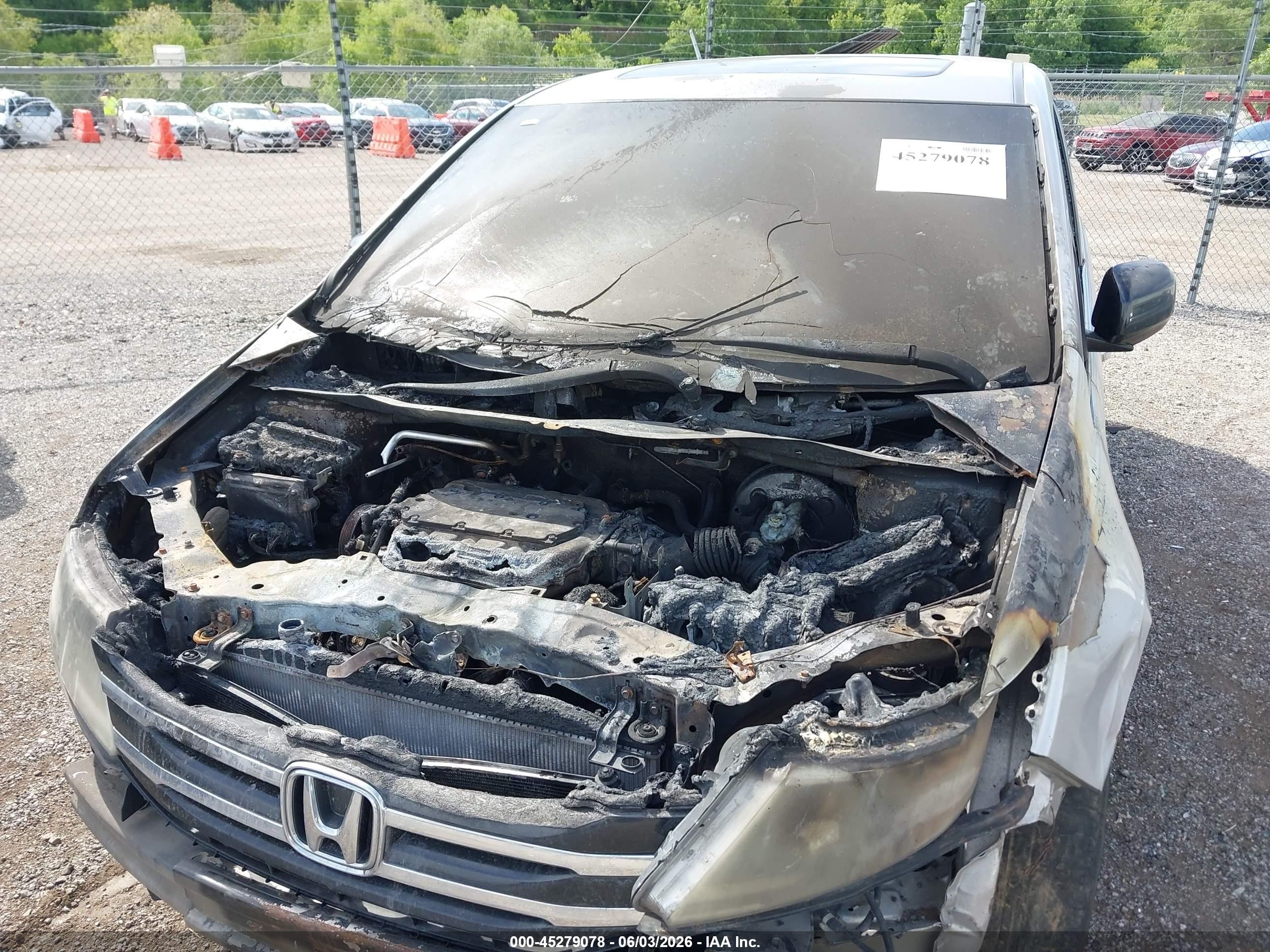 2013 Honda Odyssey Ex-l Silver vin: 5FNRL5H64DB011305