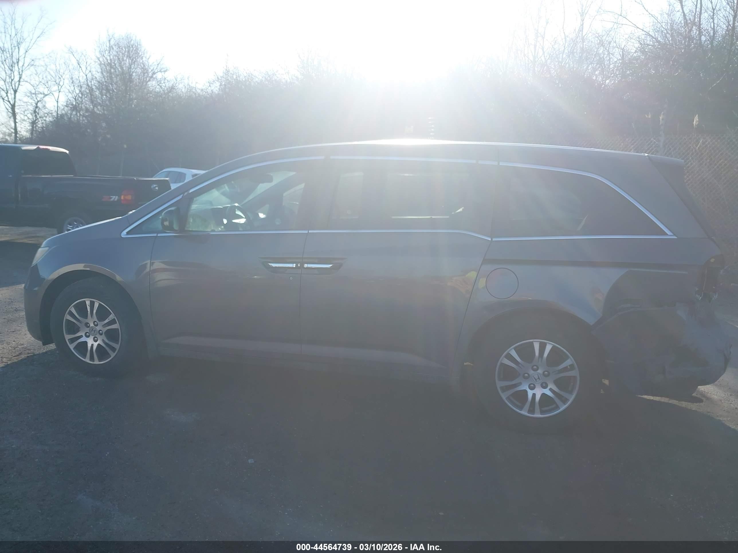 2013 Honda Odyssey Ex-l Gray vin: 5FNRL5H64DB030226
