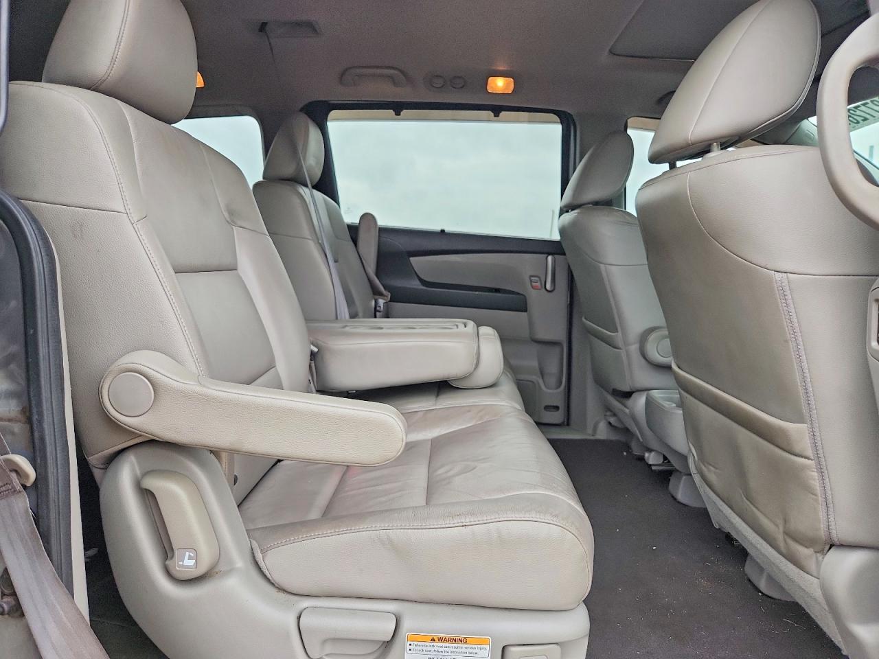 2013 Honda Odyssey Exl Silver vin: 5FNRL5H64DB039900