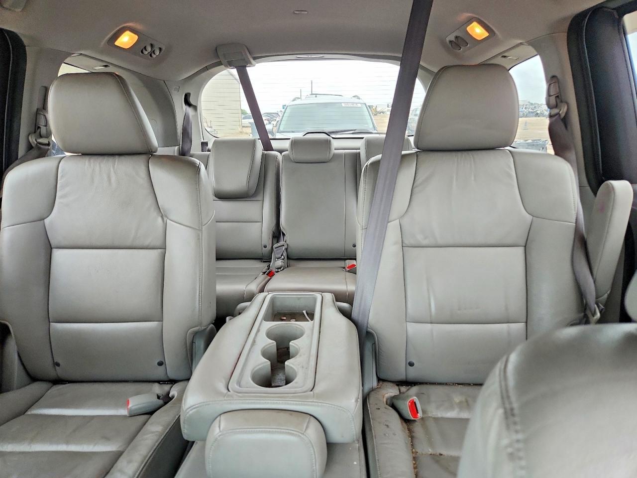 2013 Honda Odyssey Exl Silver vin: 5FNRL5H64DB039900