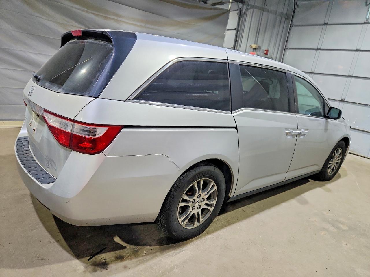 2013 Honda Odyssey Exl Silver vin: 5FNRL5H64DB085405