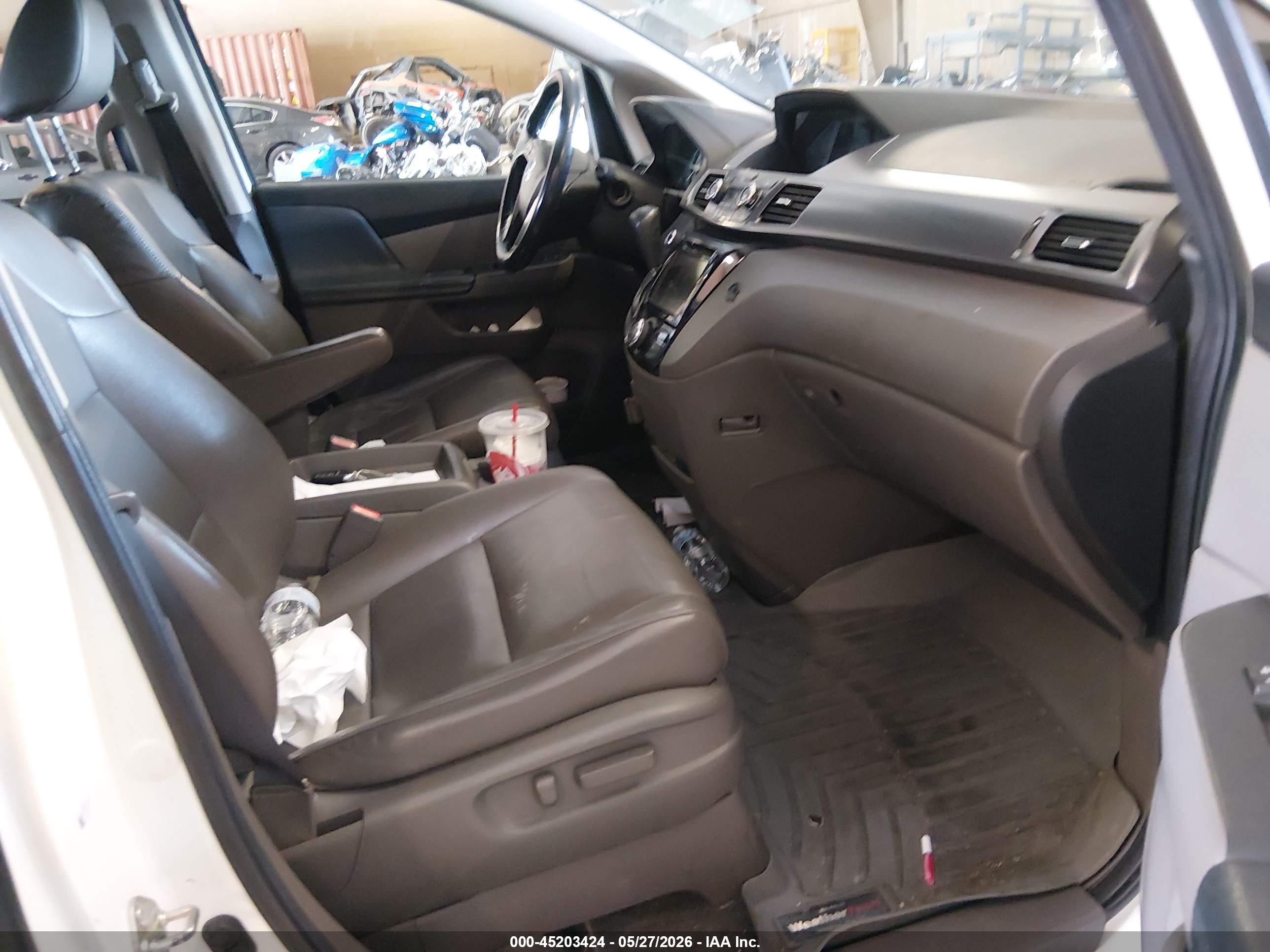 2014 Honda Odyssey Ex-l White vin: 5FNRL5H64EB023682
