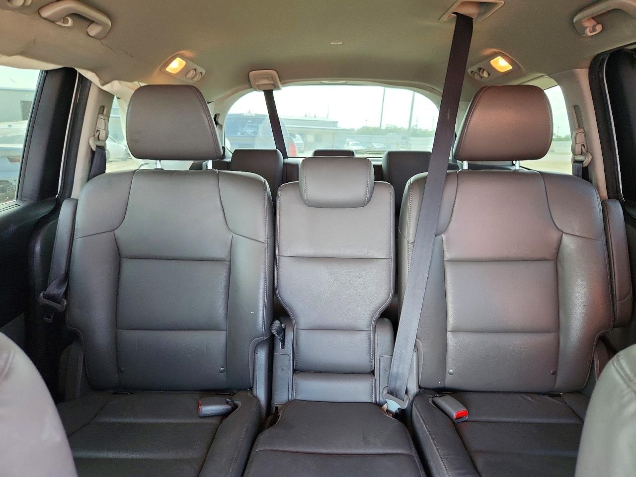2014 Honda Odyssey Exl White vin: 5FNRL5H64EB069447
