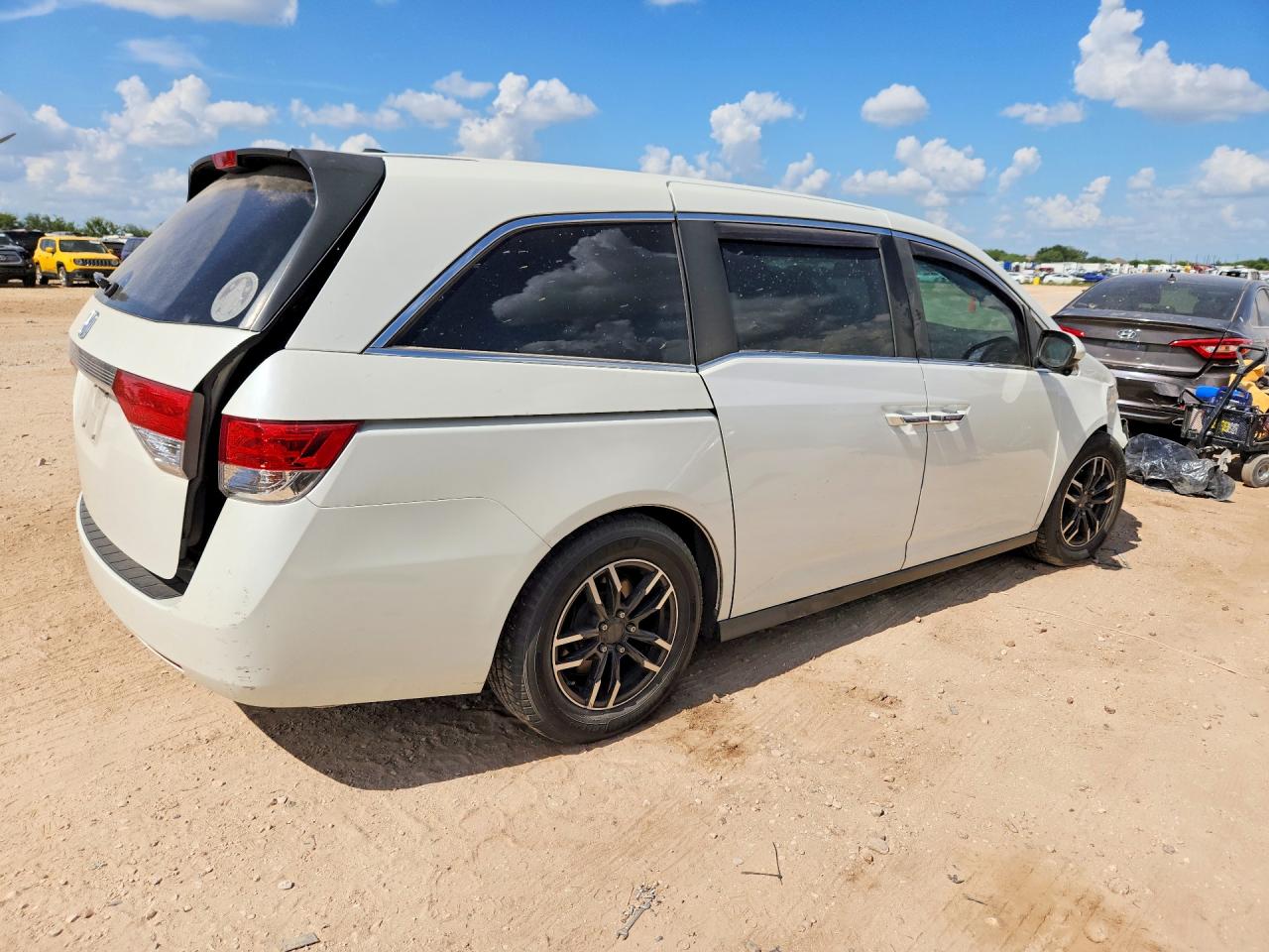 2014 Honda Odyssey Exl White vin: 5FNRL5H64EB069447